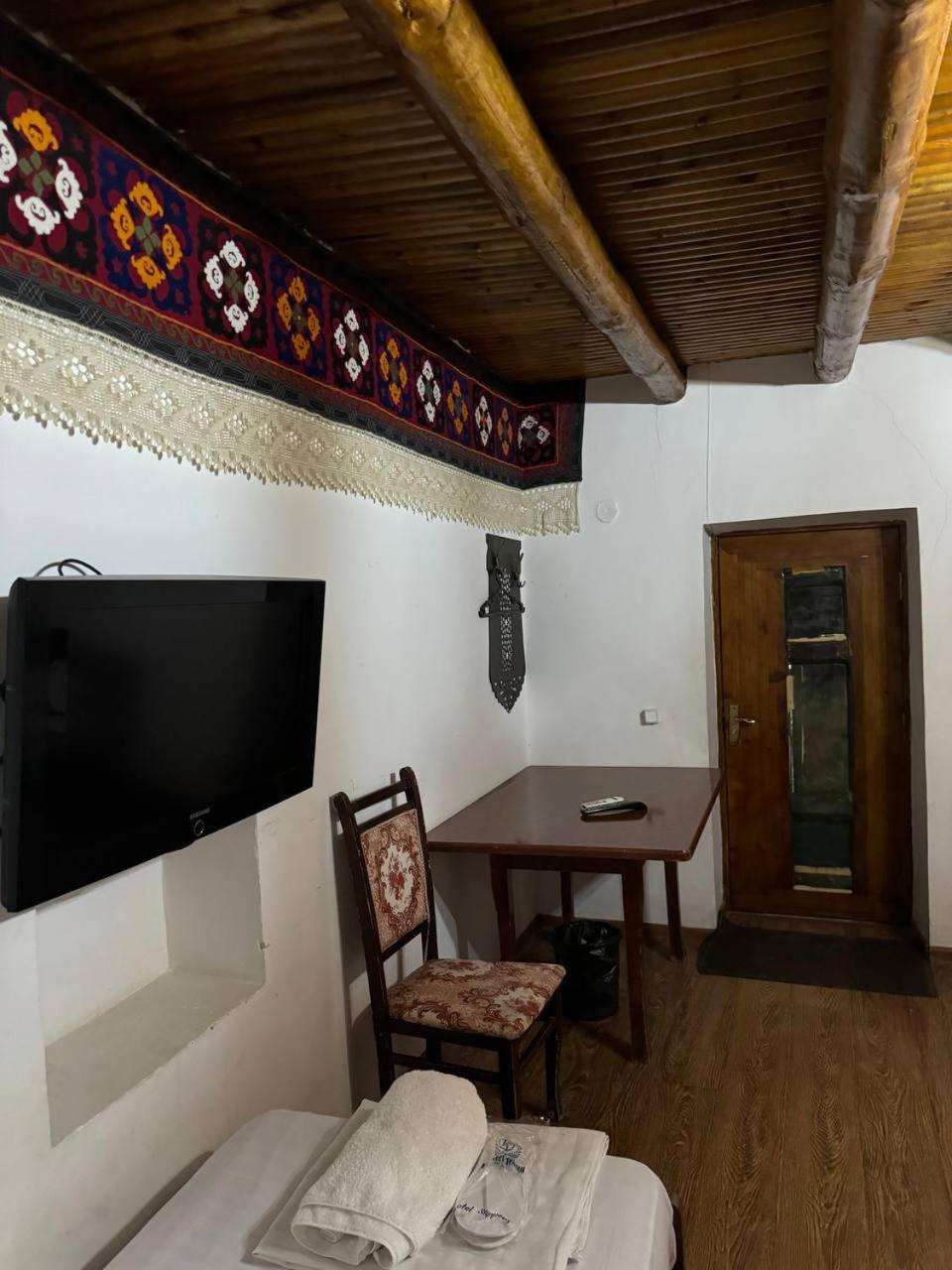 Single Bed In Mixed Dormitory Room photo 1