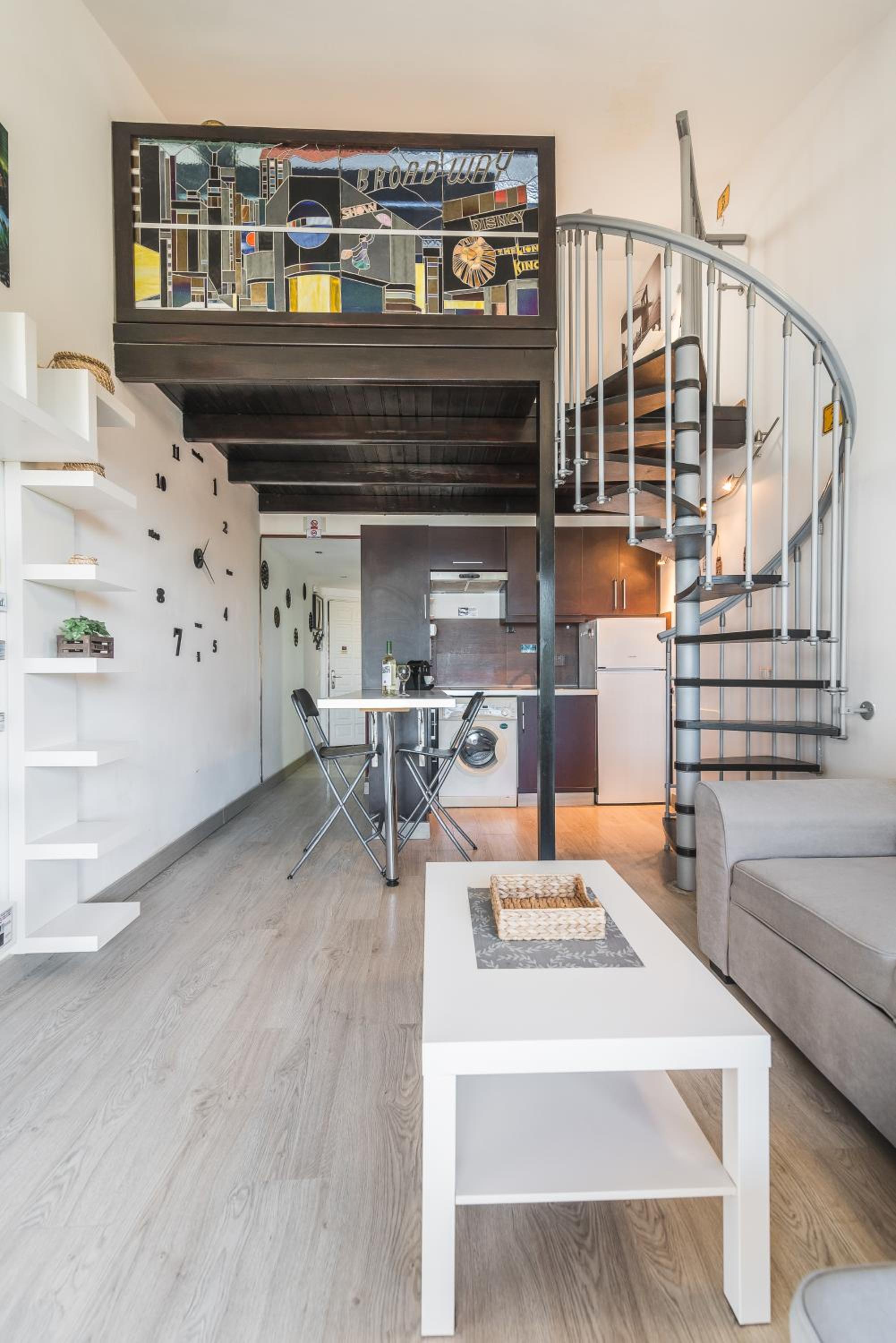 Apartamento de dos habitaciones con terraza y vista al mar