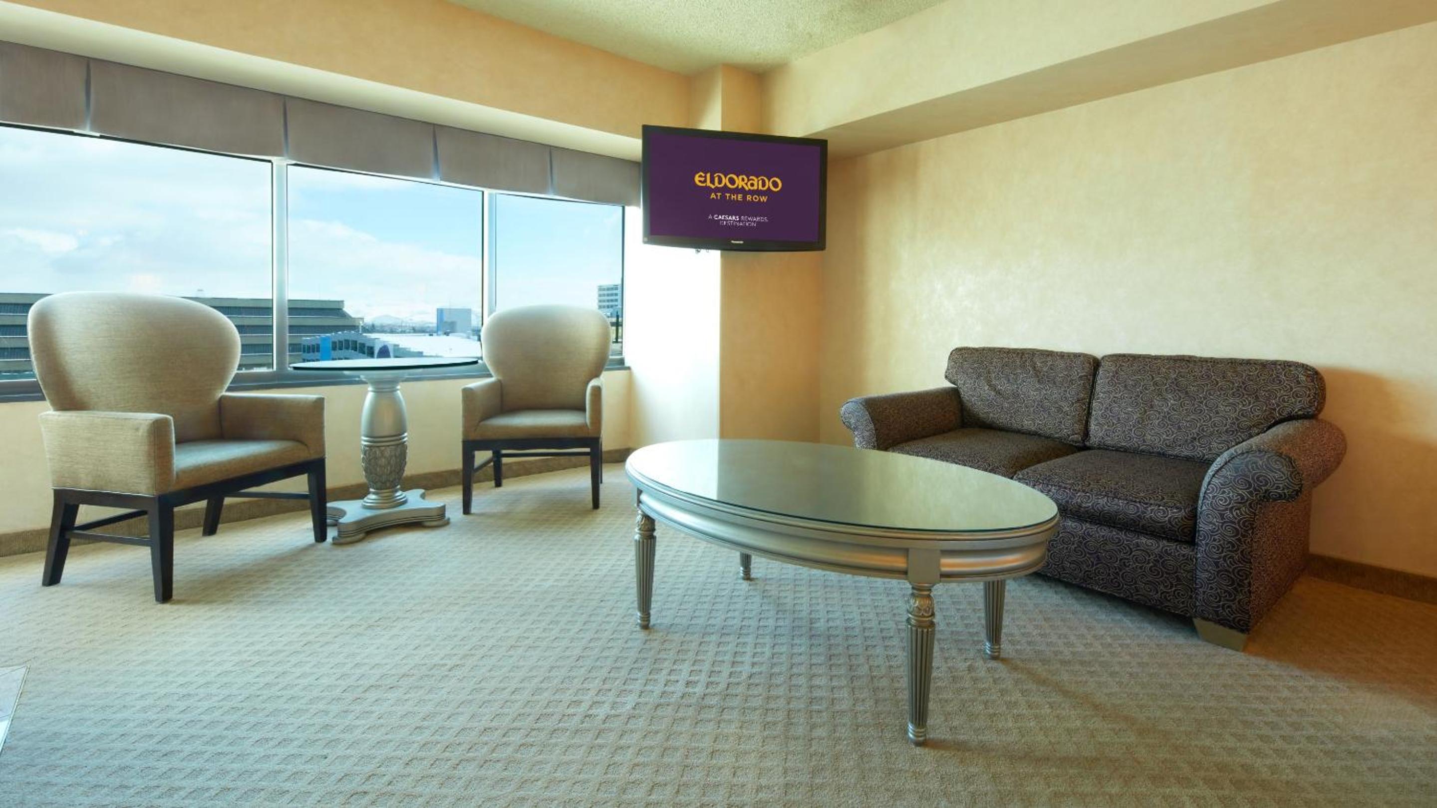 Petite Suite King Non-Smoking photo 3