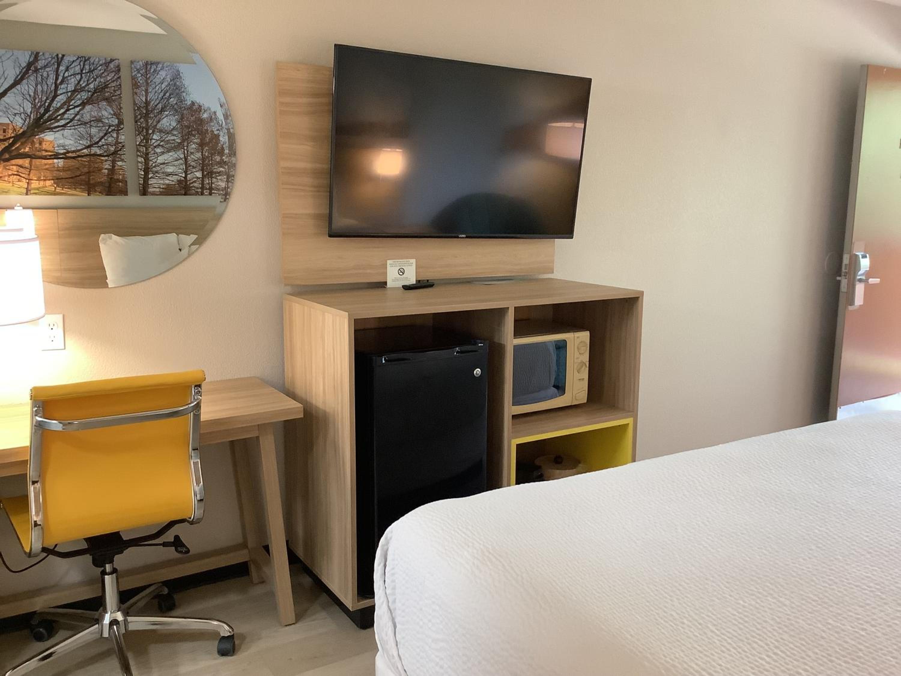Deluxe Double Room with Two Double Beds - Non-Smoking - Photo 5