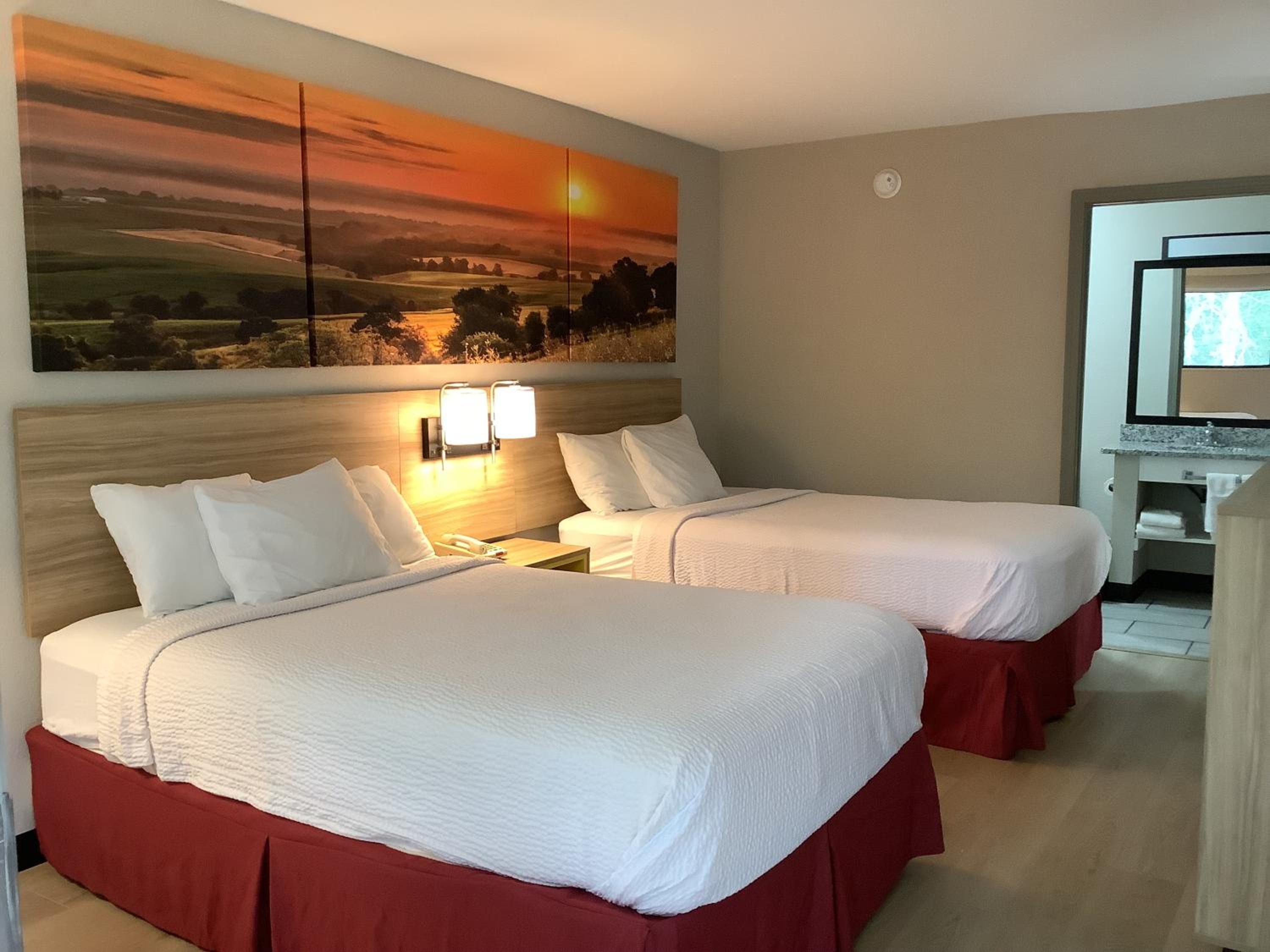 Deluxe Double Room with Two Double Beds - Non-Smoking - Photo 2