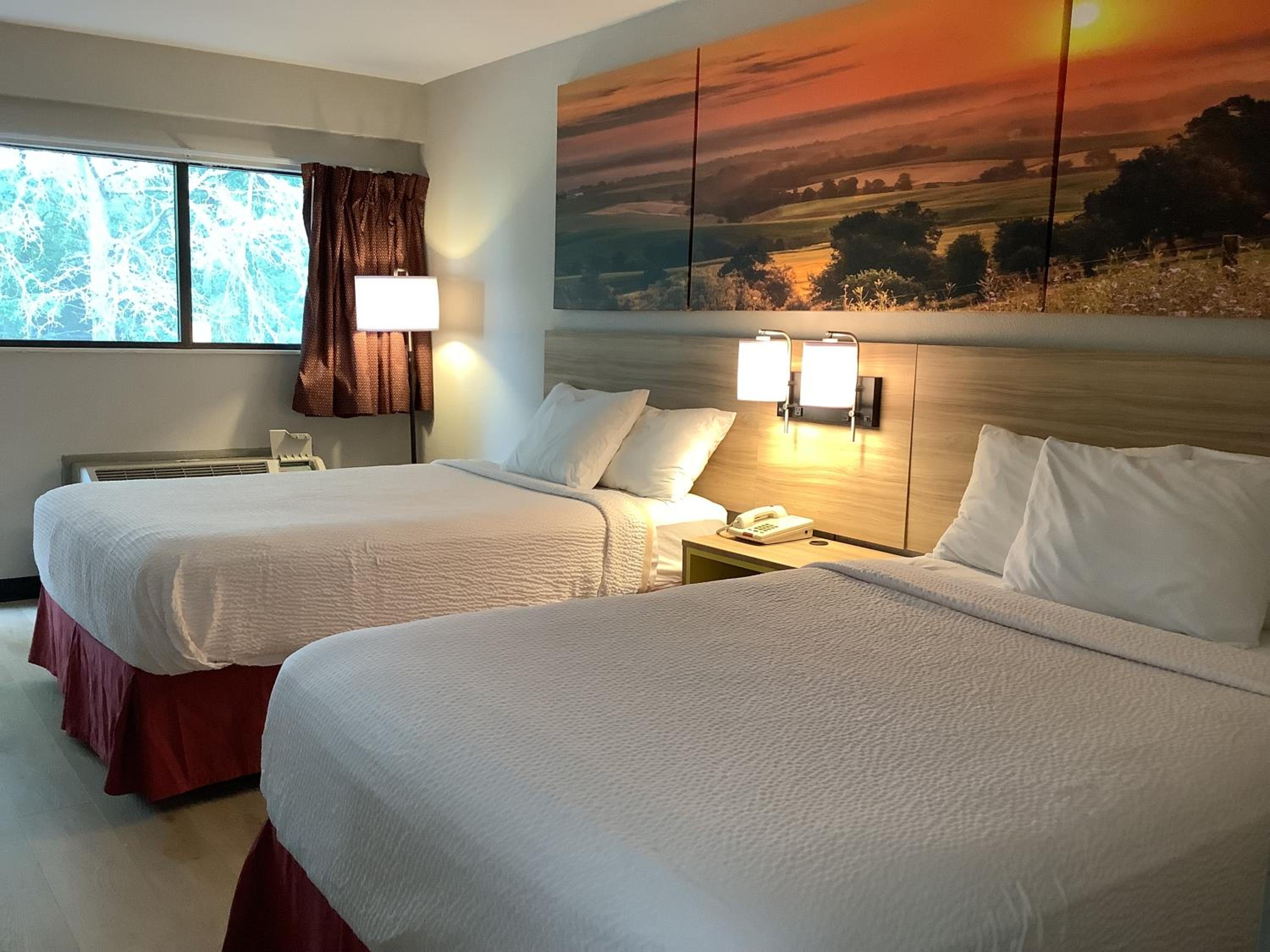 Deluxe Double Room with Two Double Beds - Non-Smoking - Photo 3