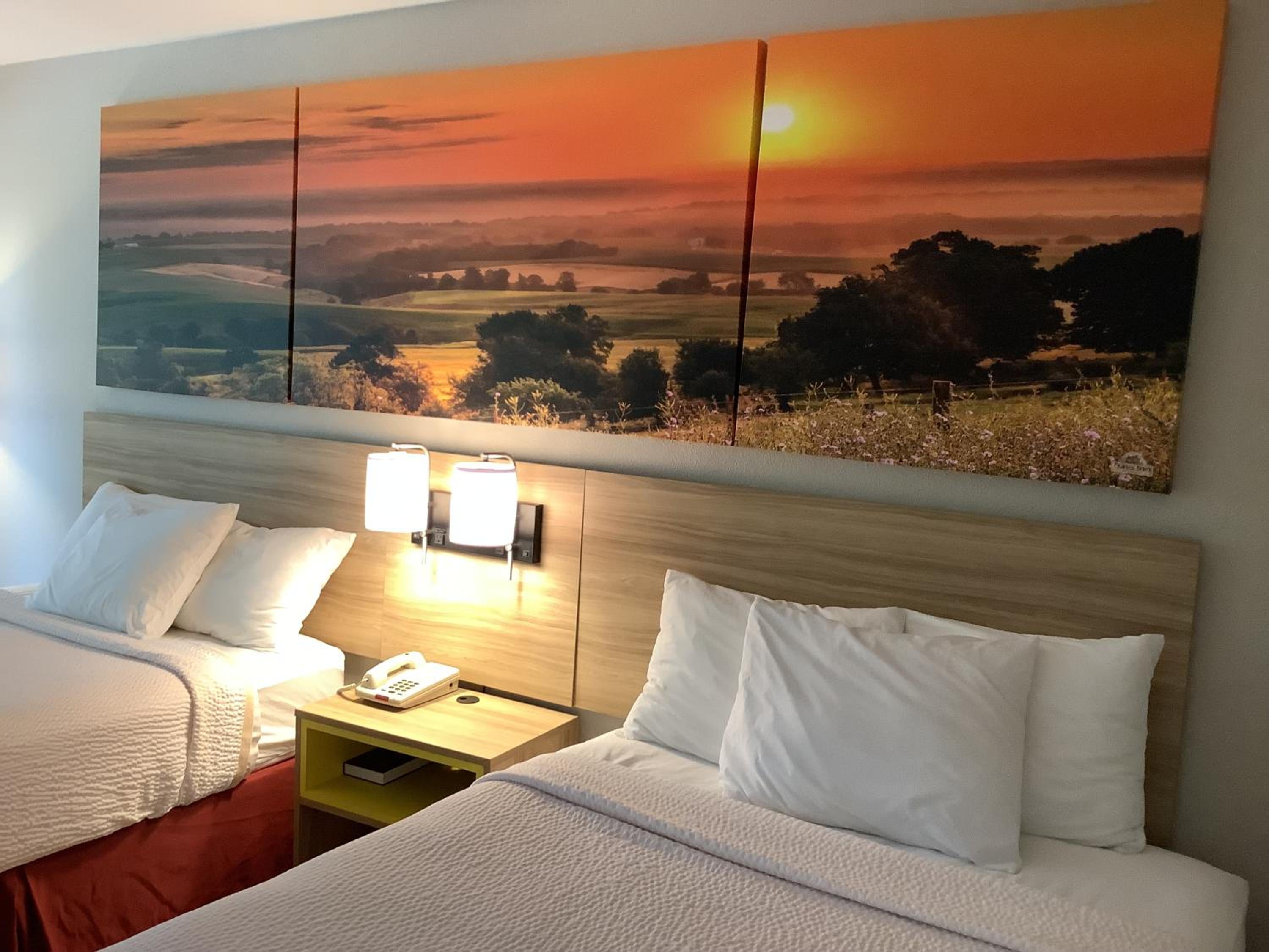Deluxe Double Room with Two Double Beds - Non-Smoking - Photo 7