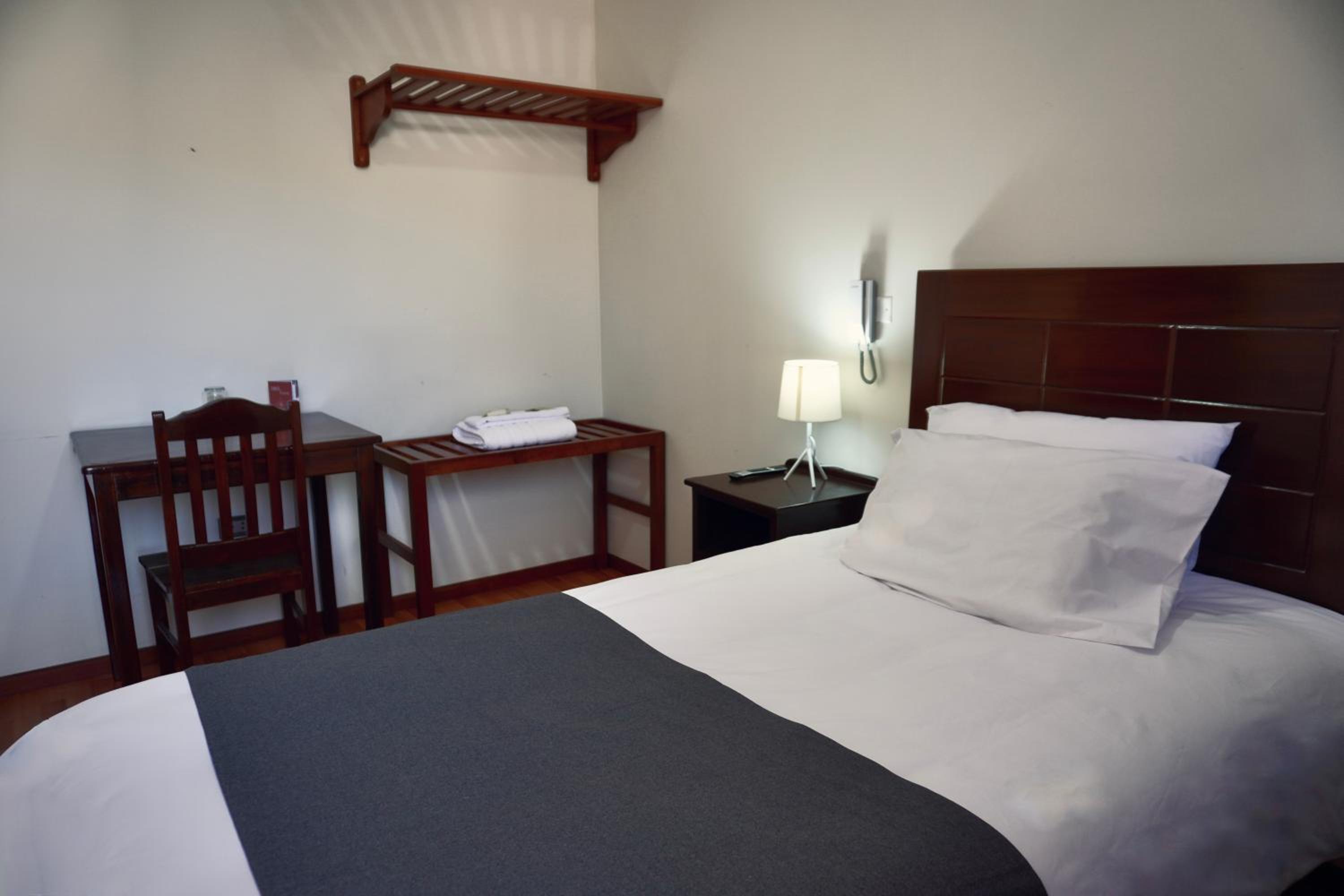 Single Room with Private Bathroom photo 2