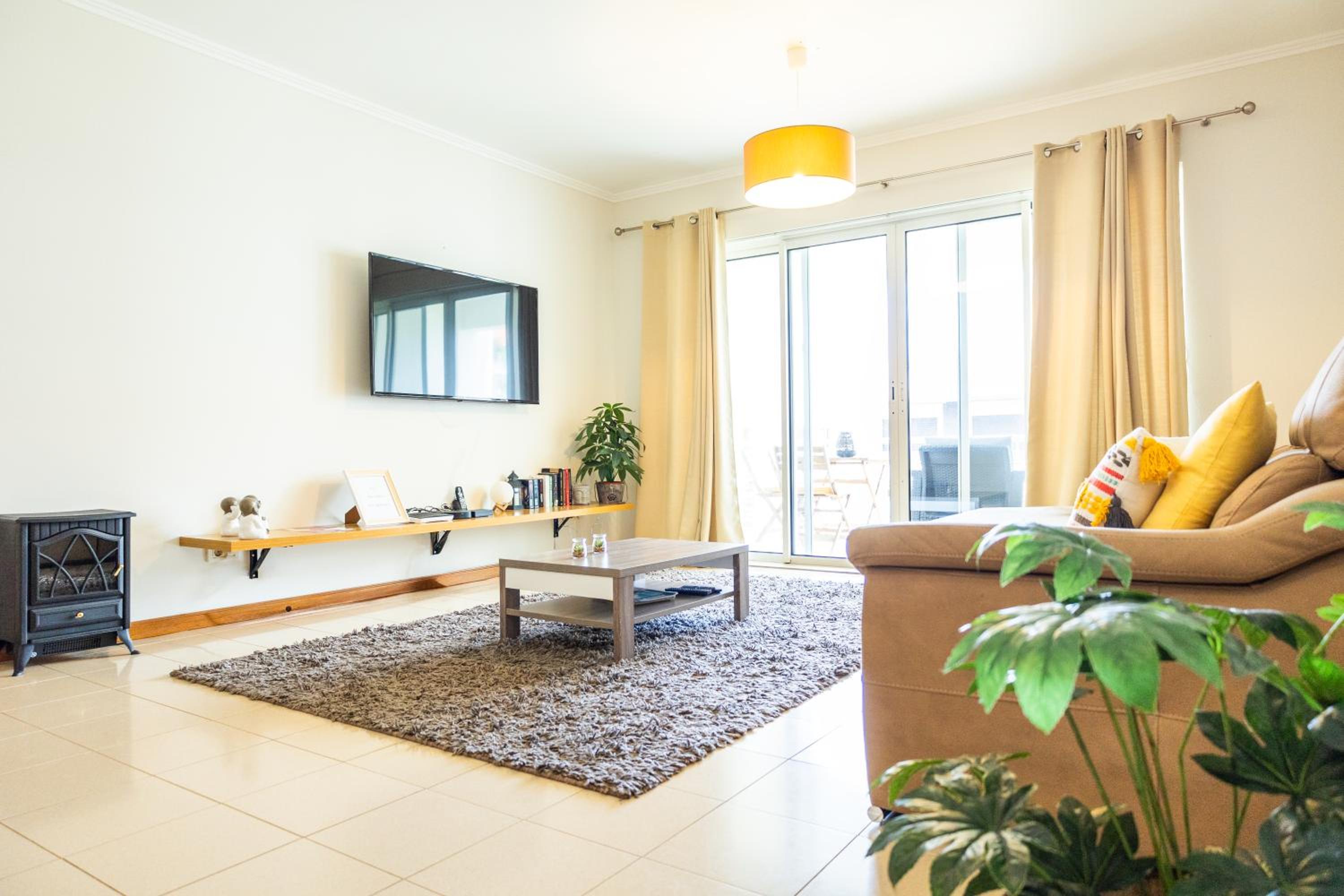 Apartment photo 2