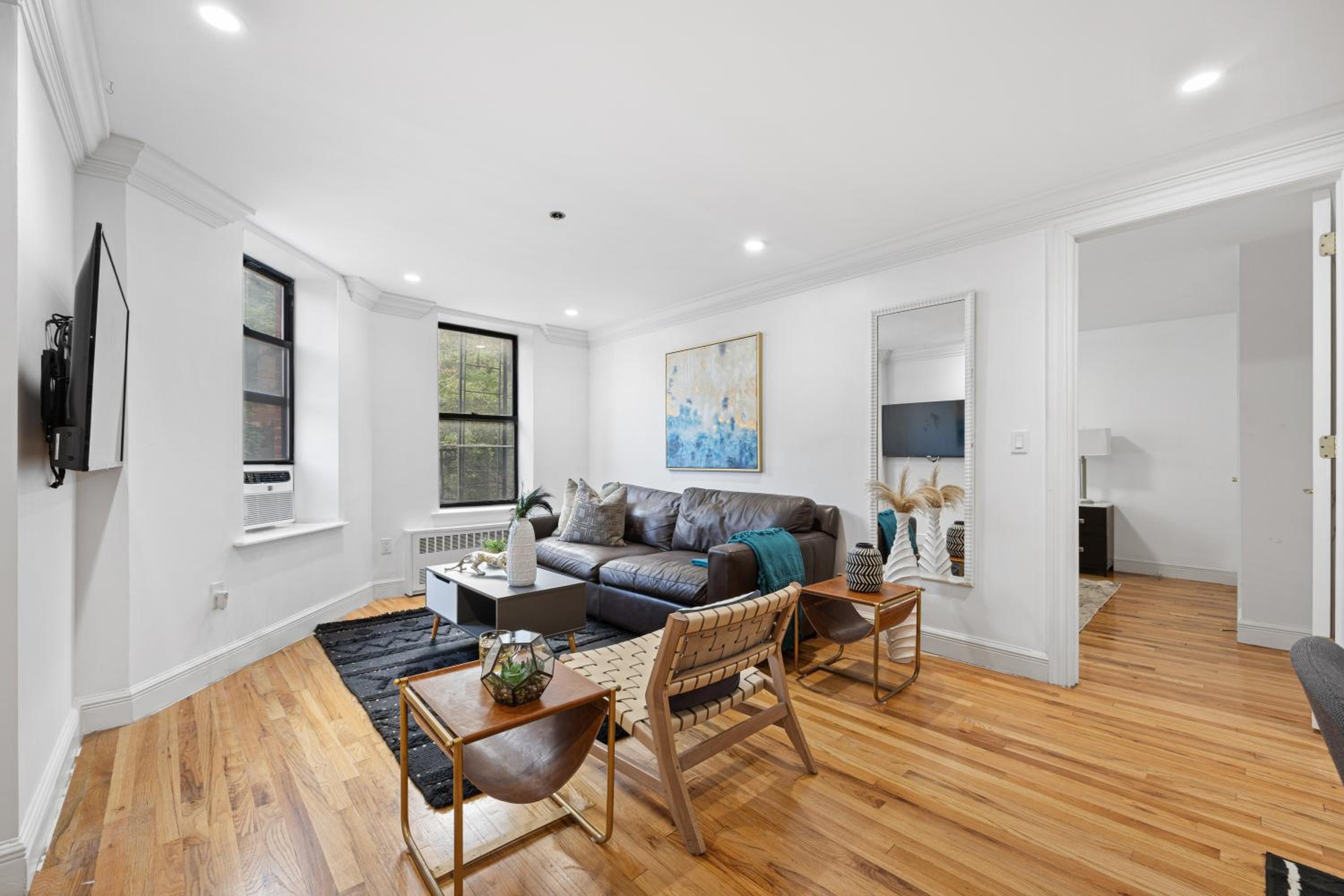 Three-Bedroom Apartment photo 1
