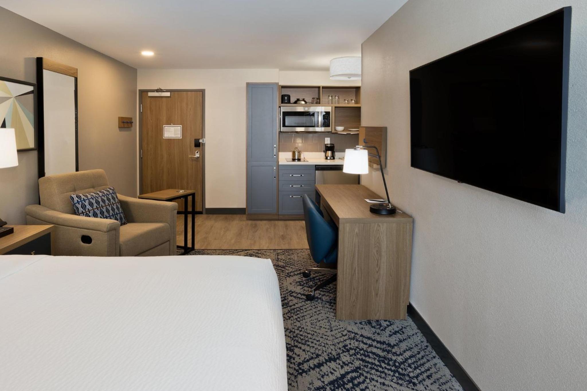 King Studio Suite - Photo 4