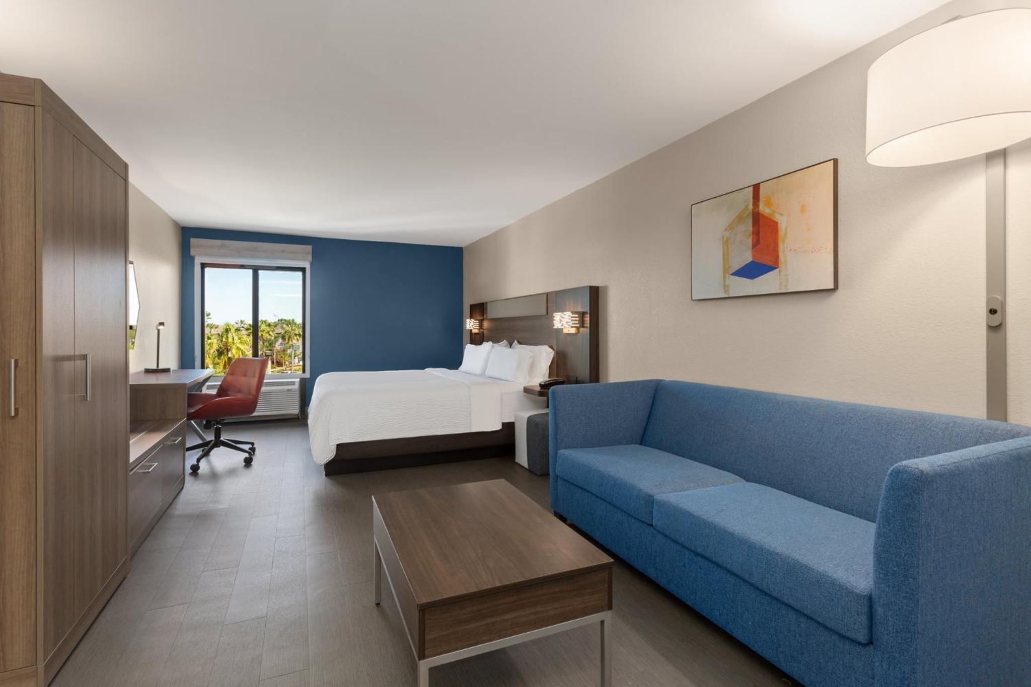 King Suite - Photo 1