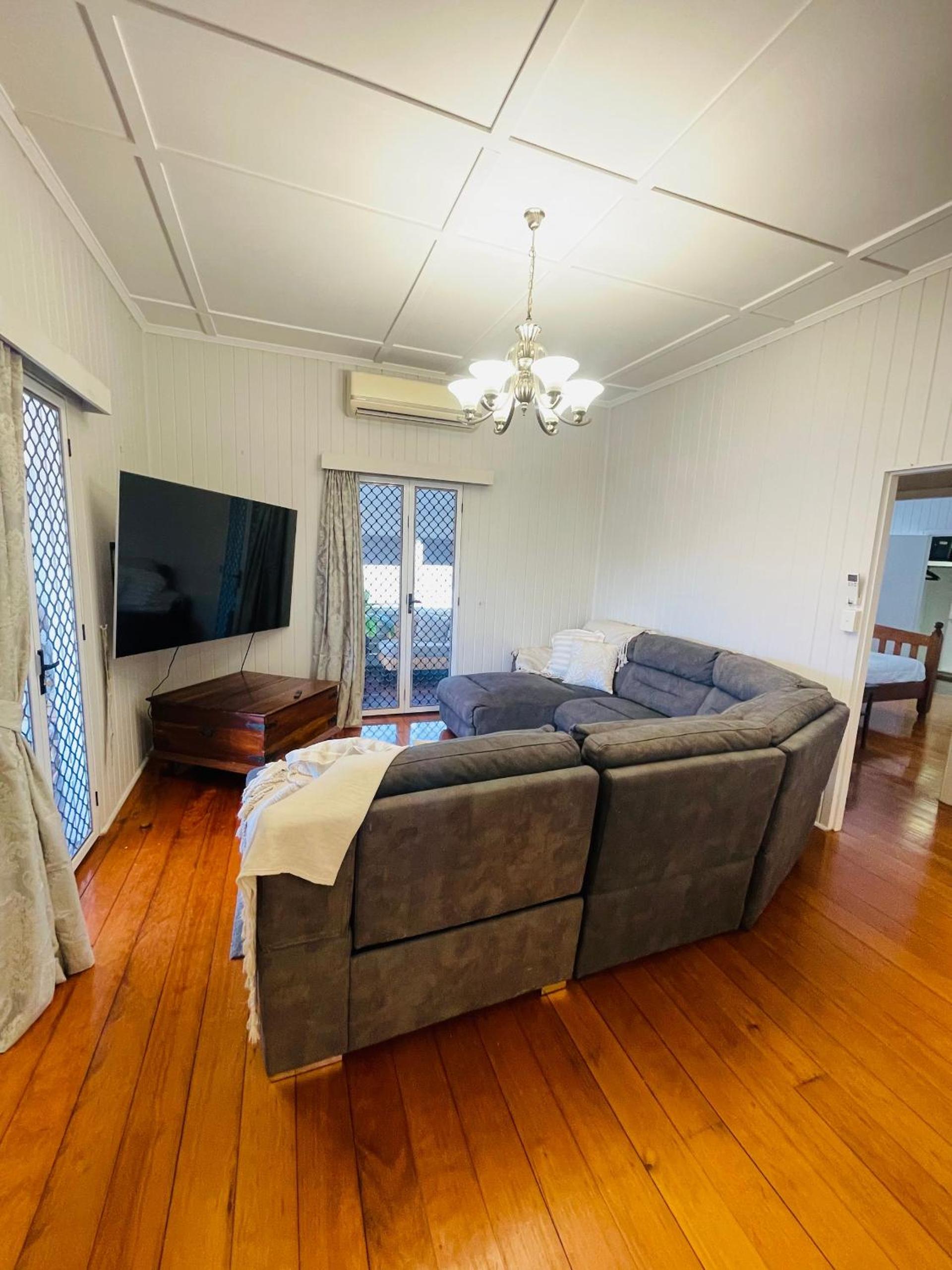 Four-Bedroom House photo 3