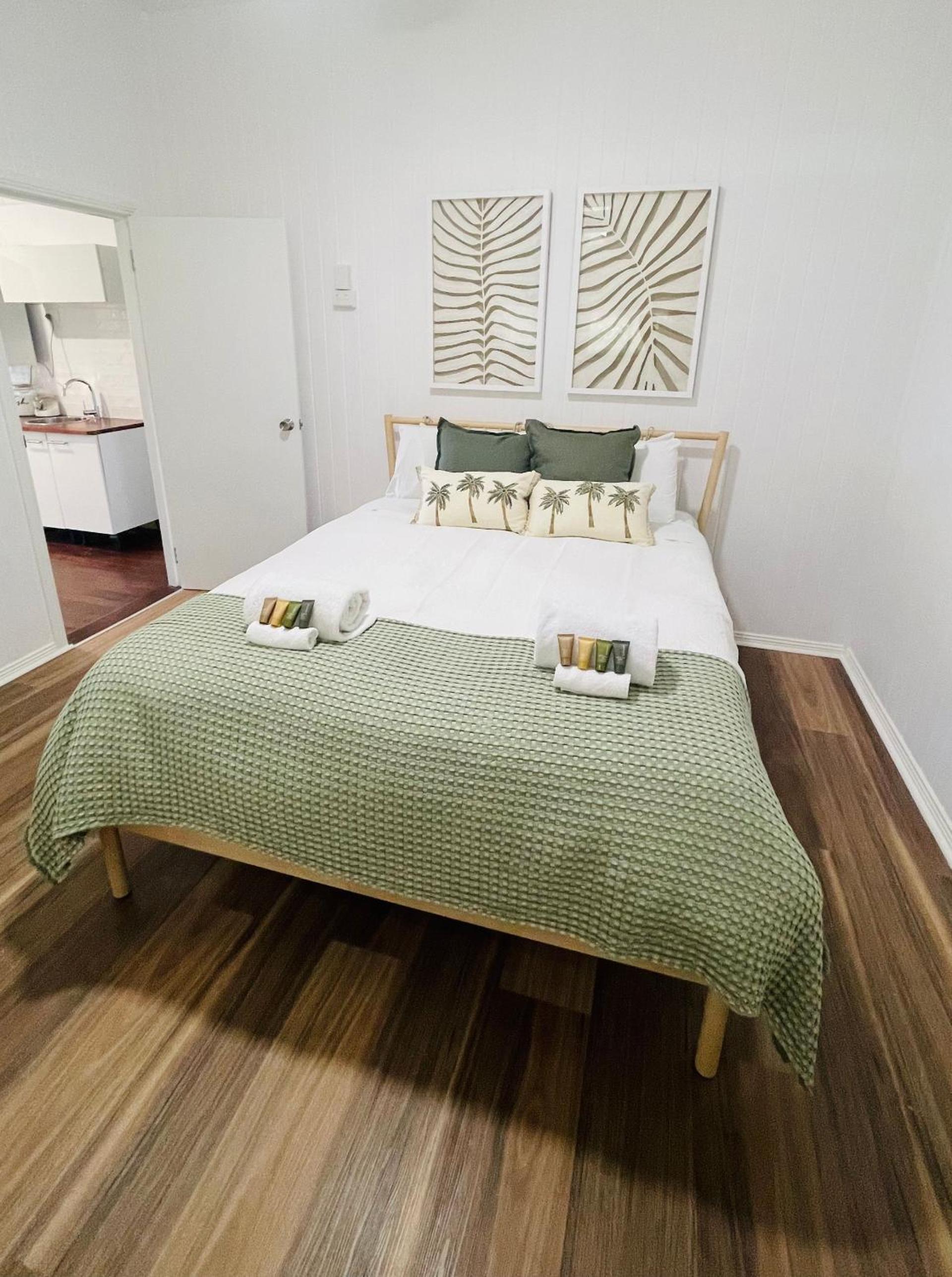 Four-Bedroom House photo 2