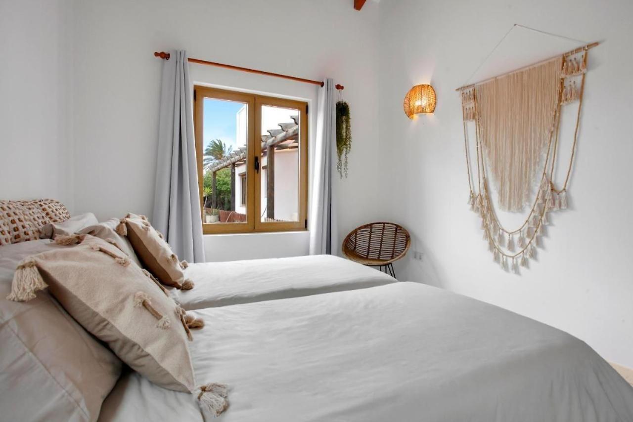Habitación Doble con Vista a la Piscina