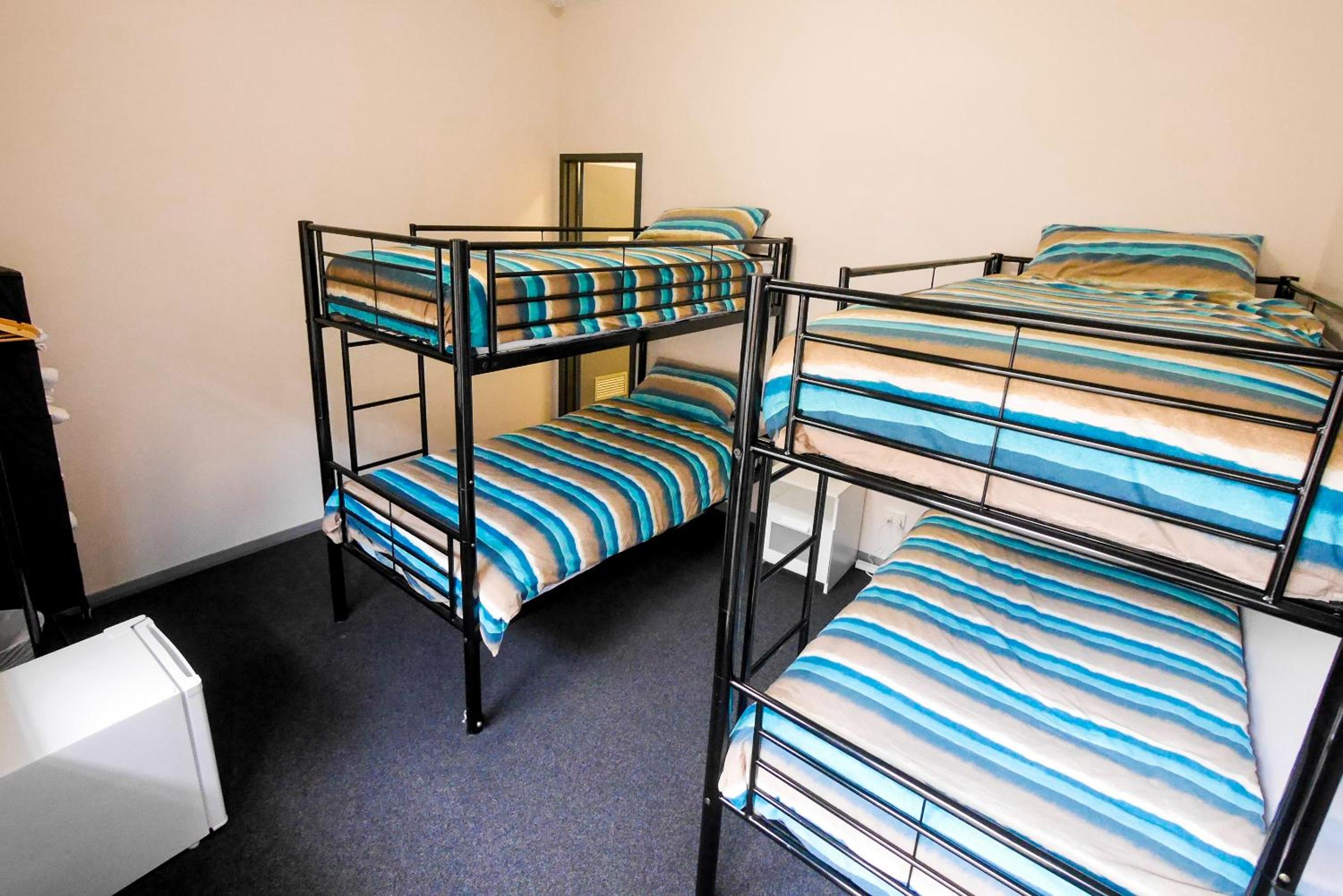 Bed in 4-Bed Mixed Dormitory with Ensuite photo 1