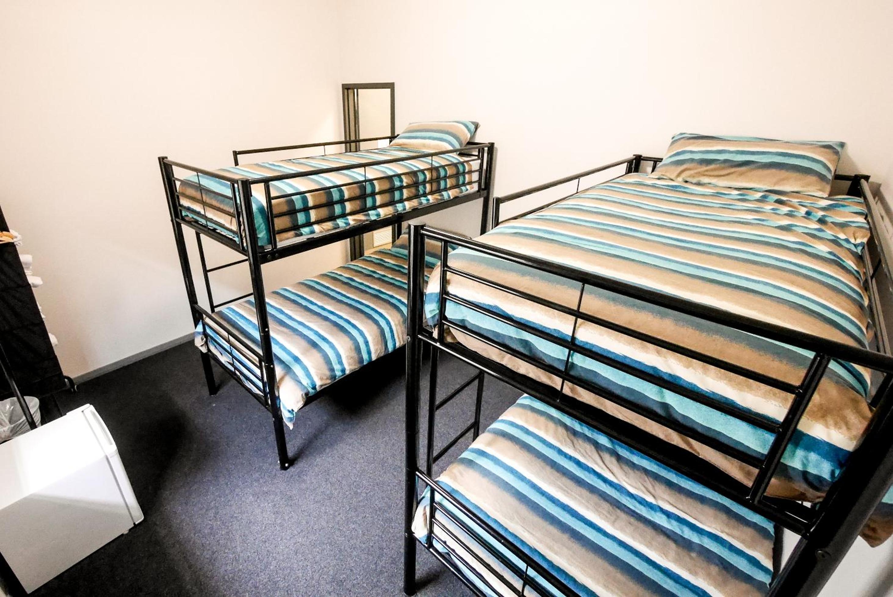 Bed in 4-Bed Mixed Dormitory with Ensuite photo 3