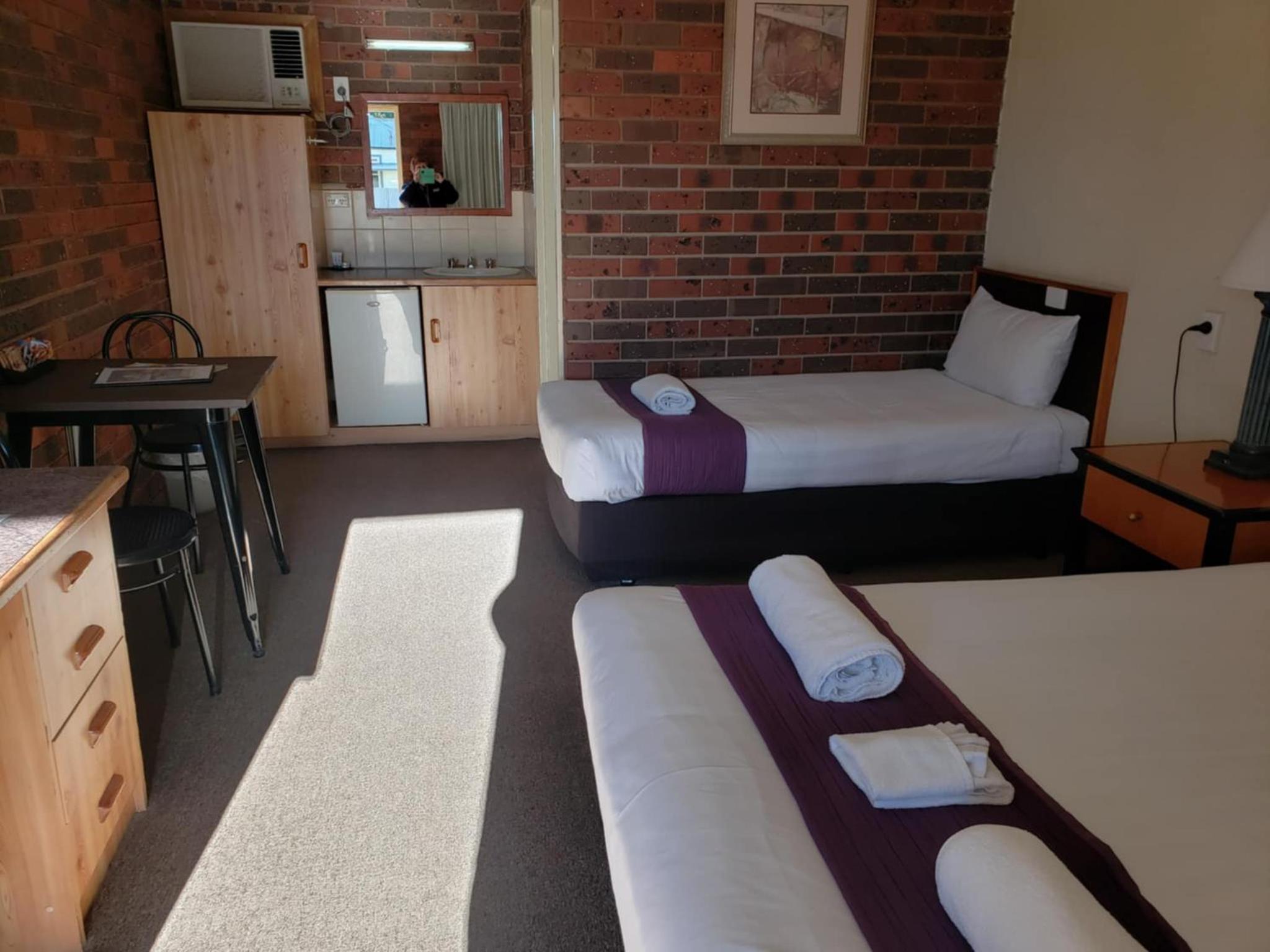Standard Twin Room