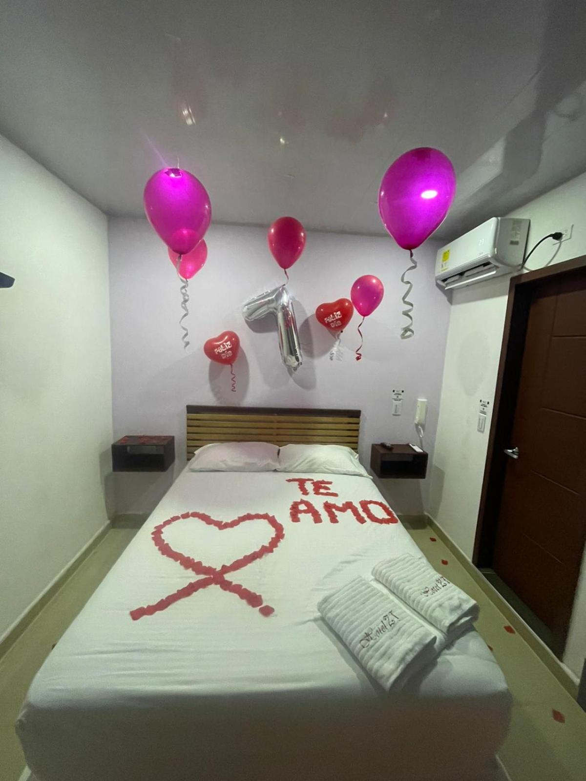 Deluxe Double Room with Bath photo 3