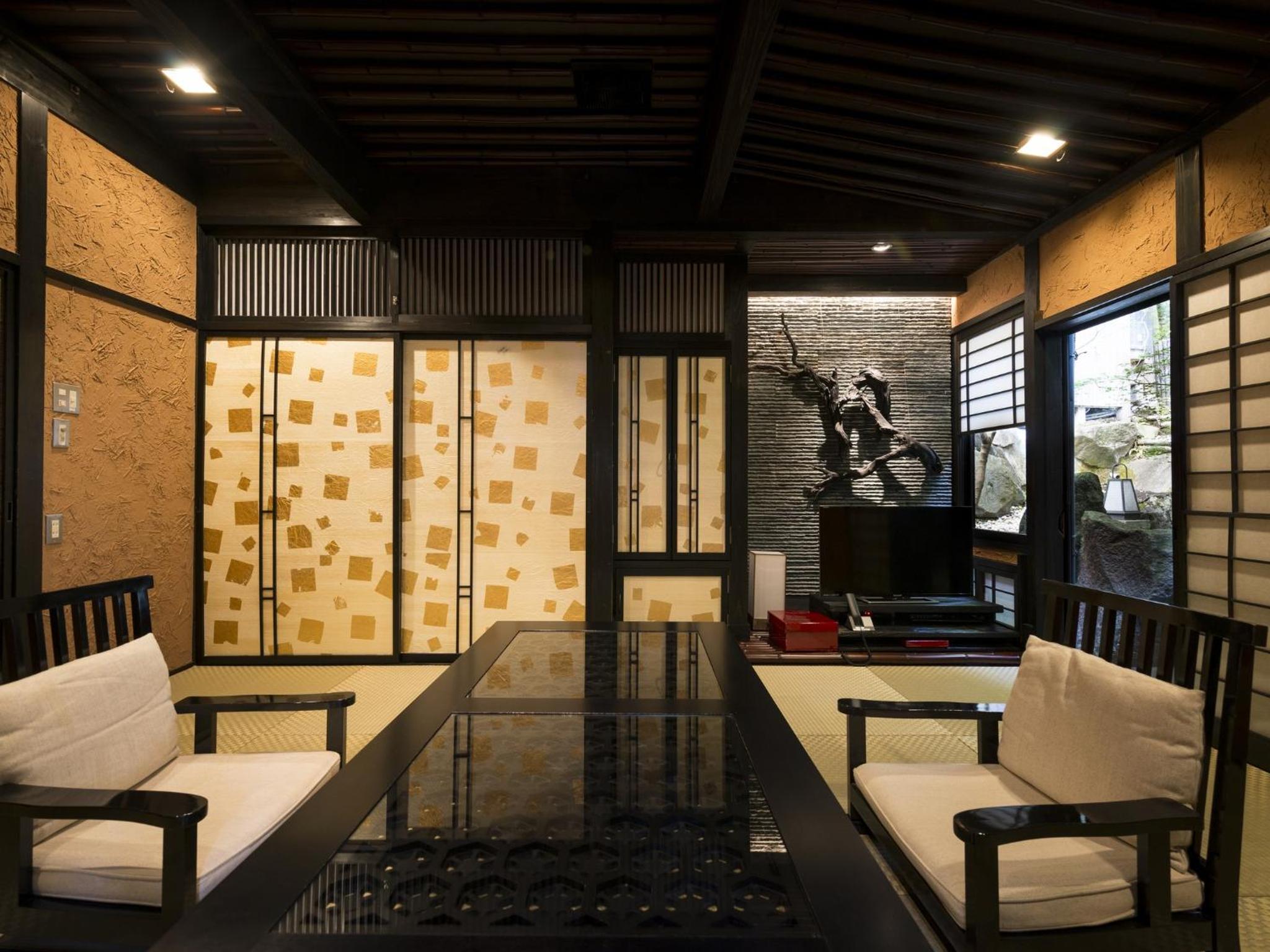 Queen Suite
