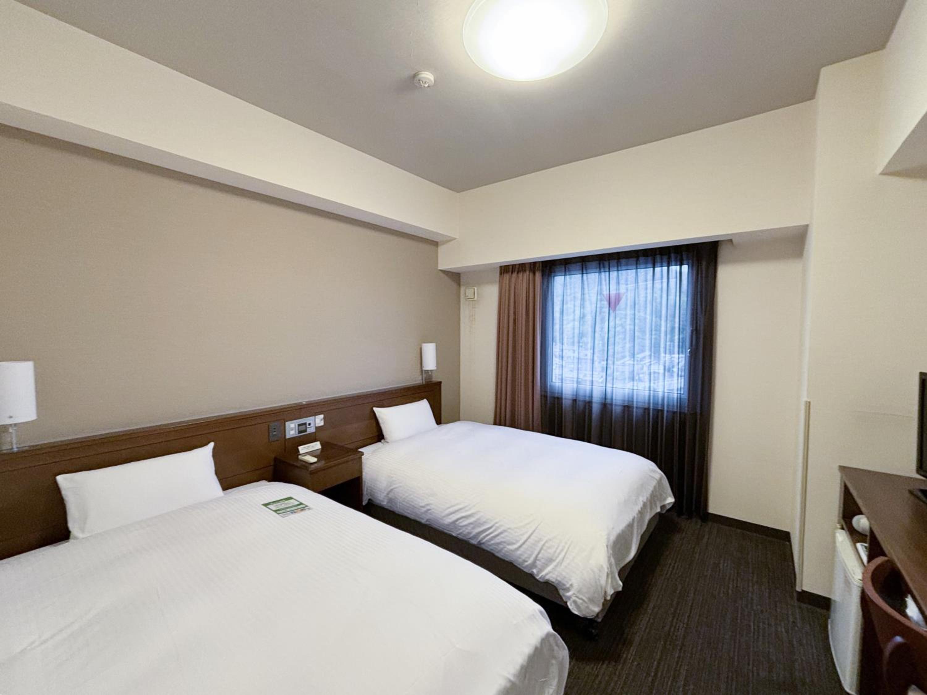 Twin Room - Smoking - Photo 1