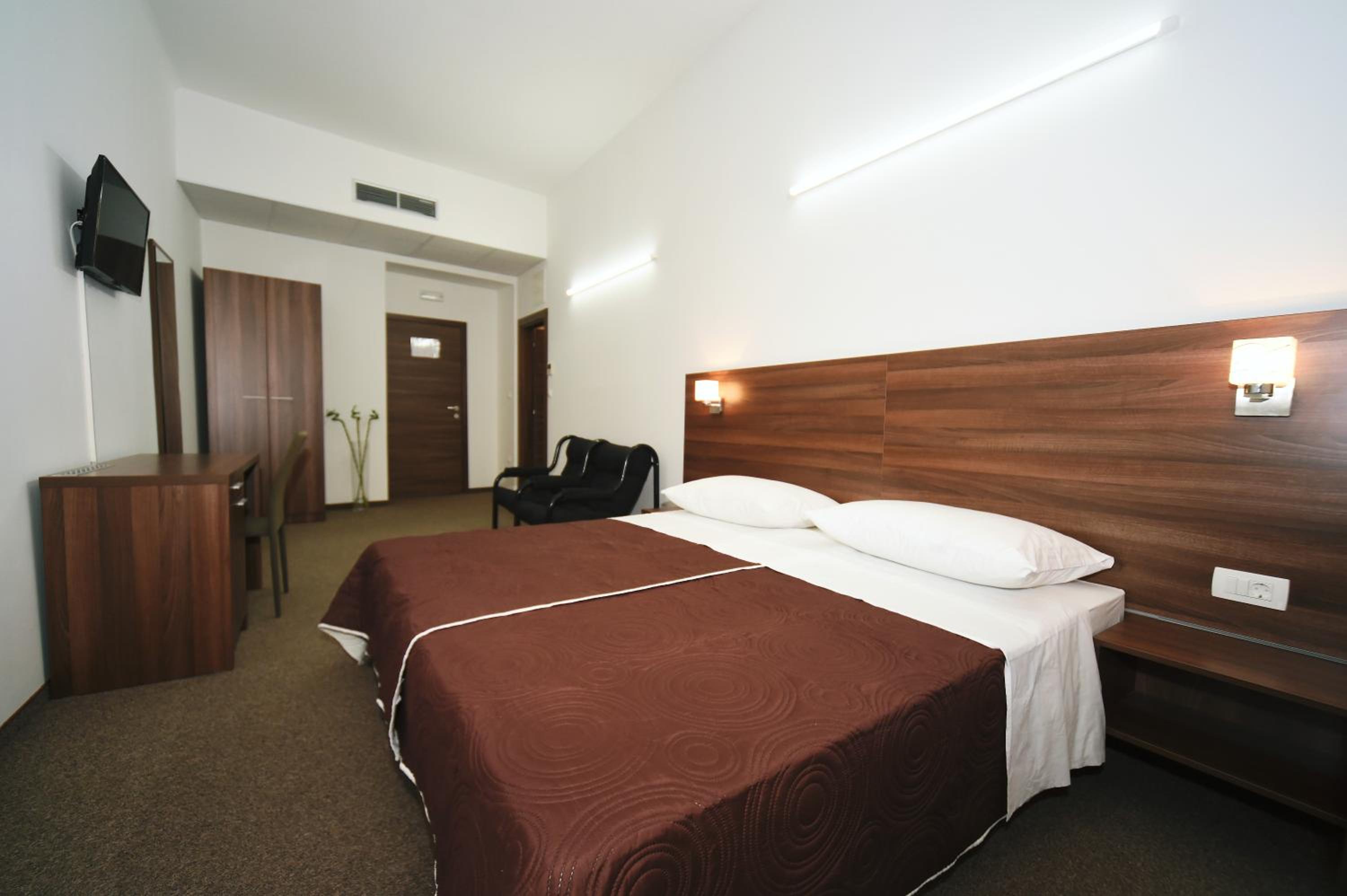 Quadruple Room - Photo 3