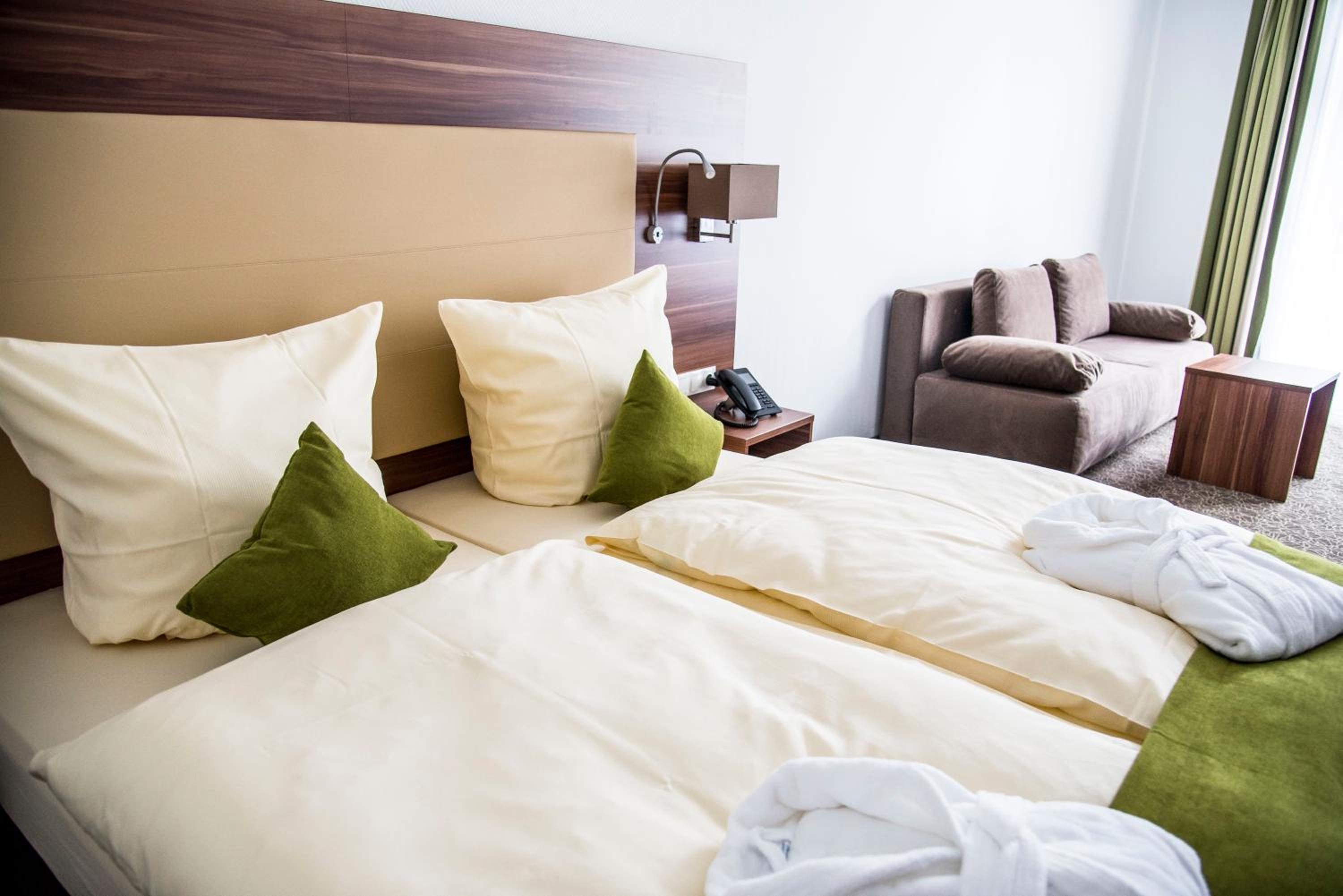 Junior Suite with Balcony - Photo 1