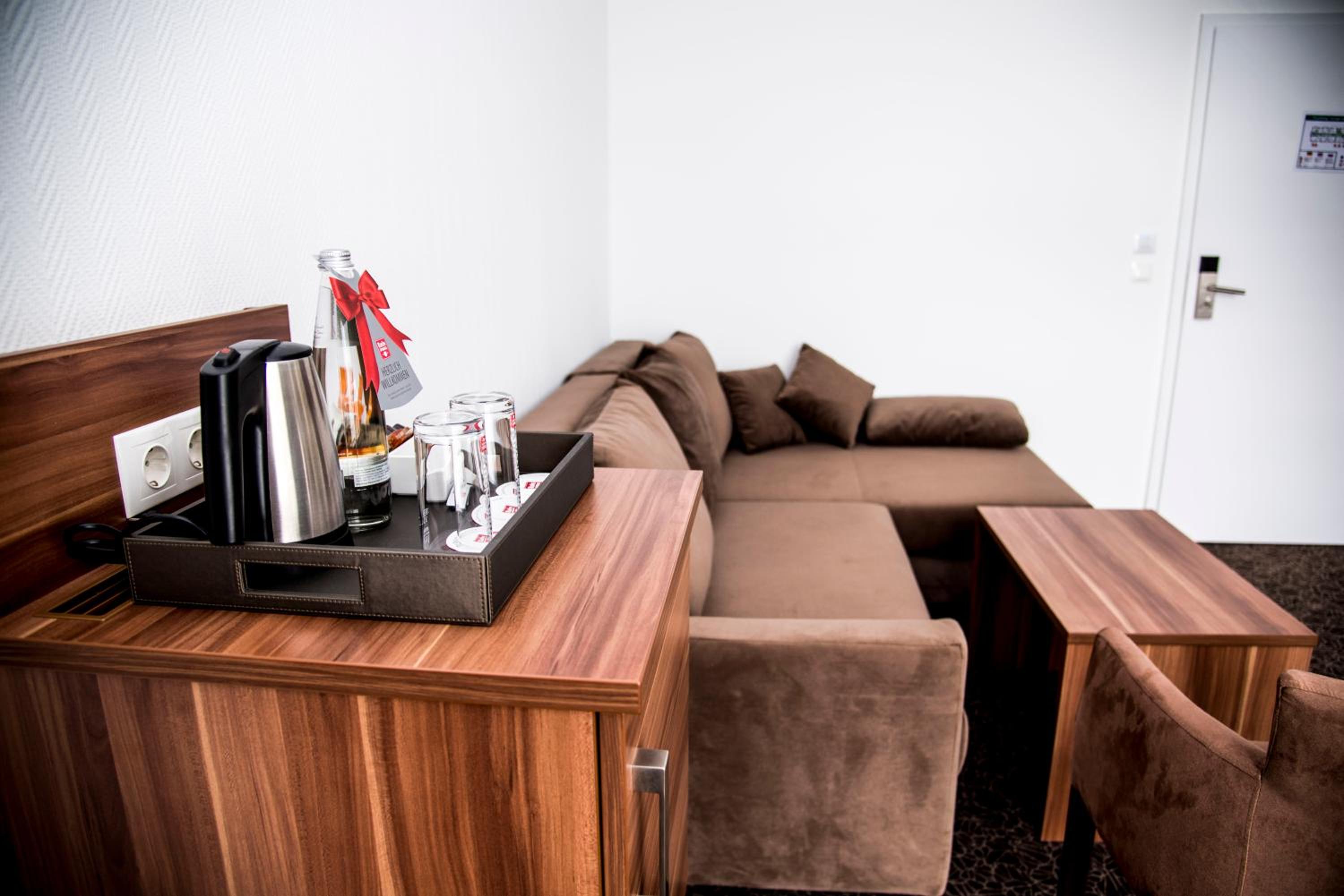 Suite - Photo 3