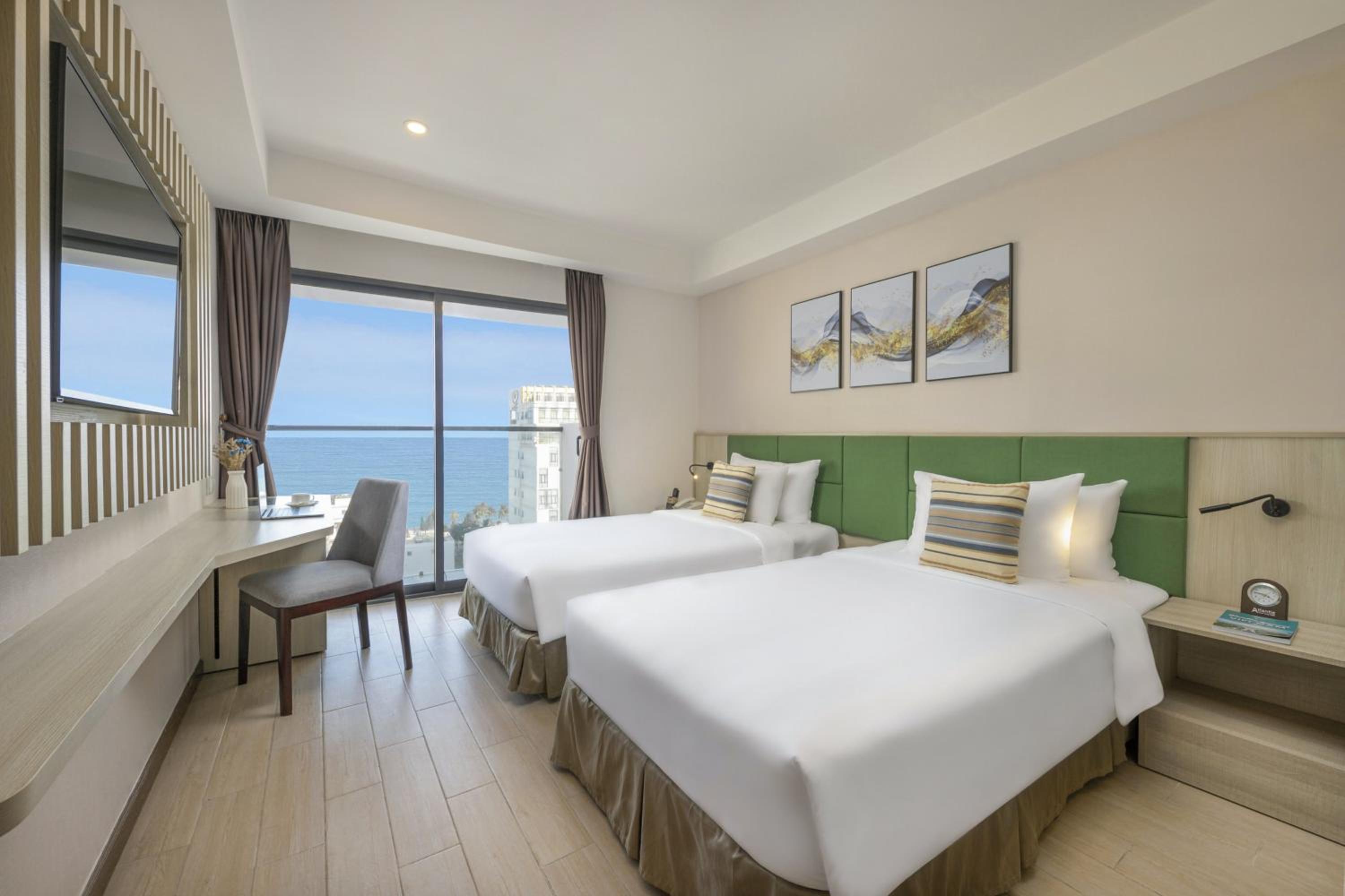 Deluxe Sea View with Balcony
