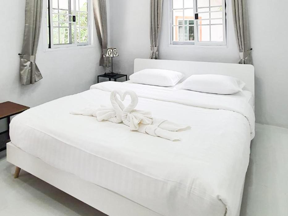 Deluxe King Room photo 3