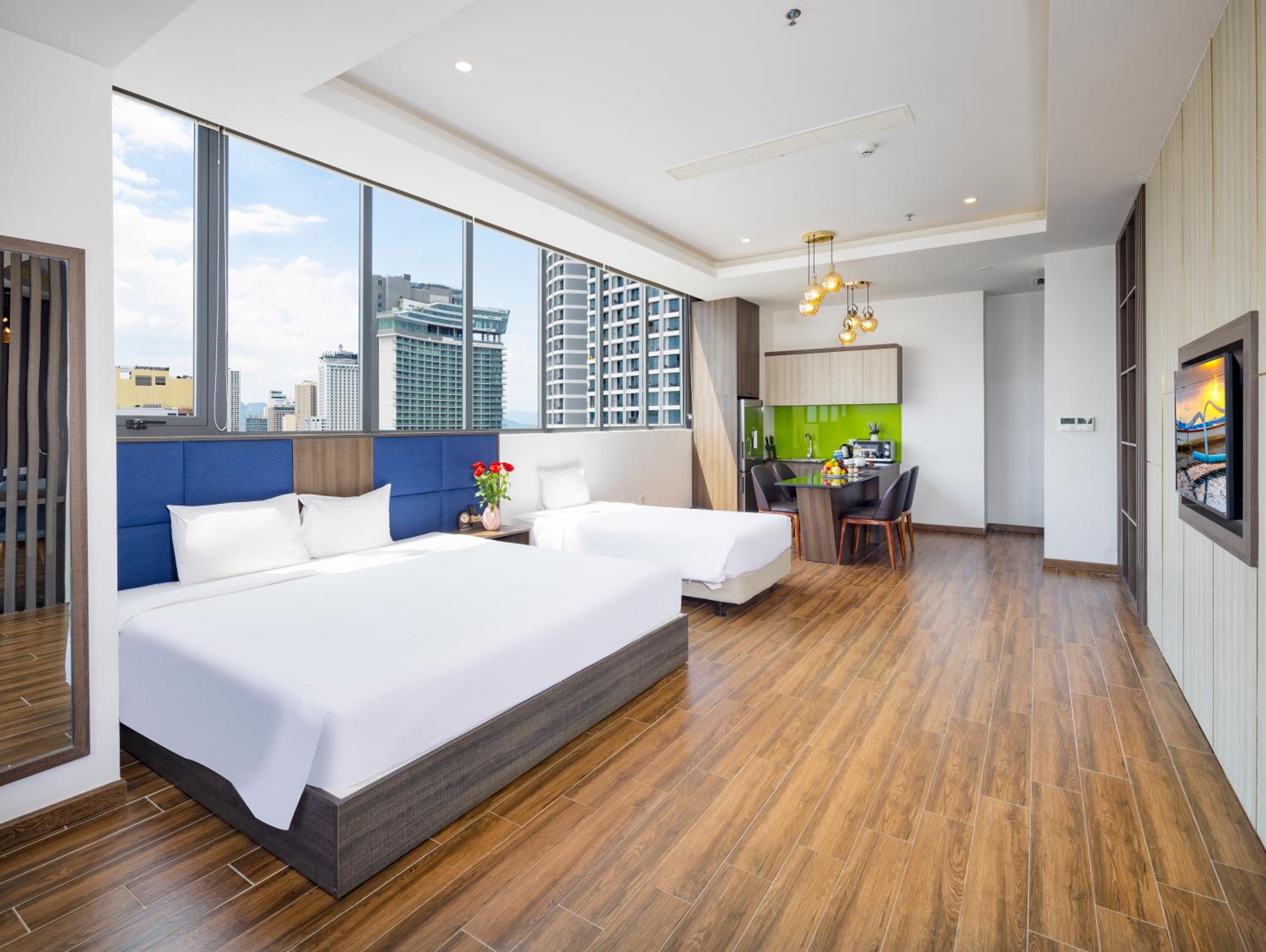 Apartment with City View