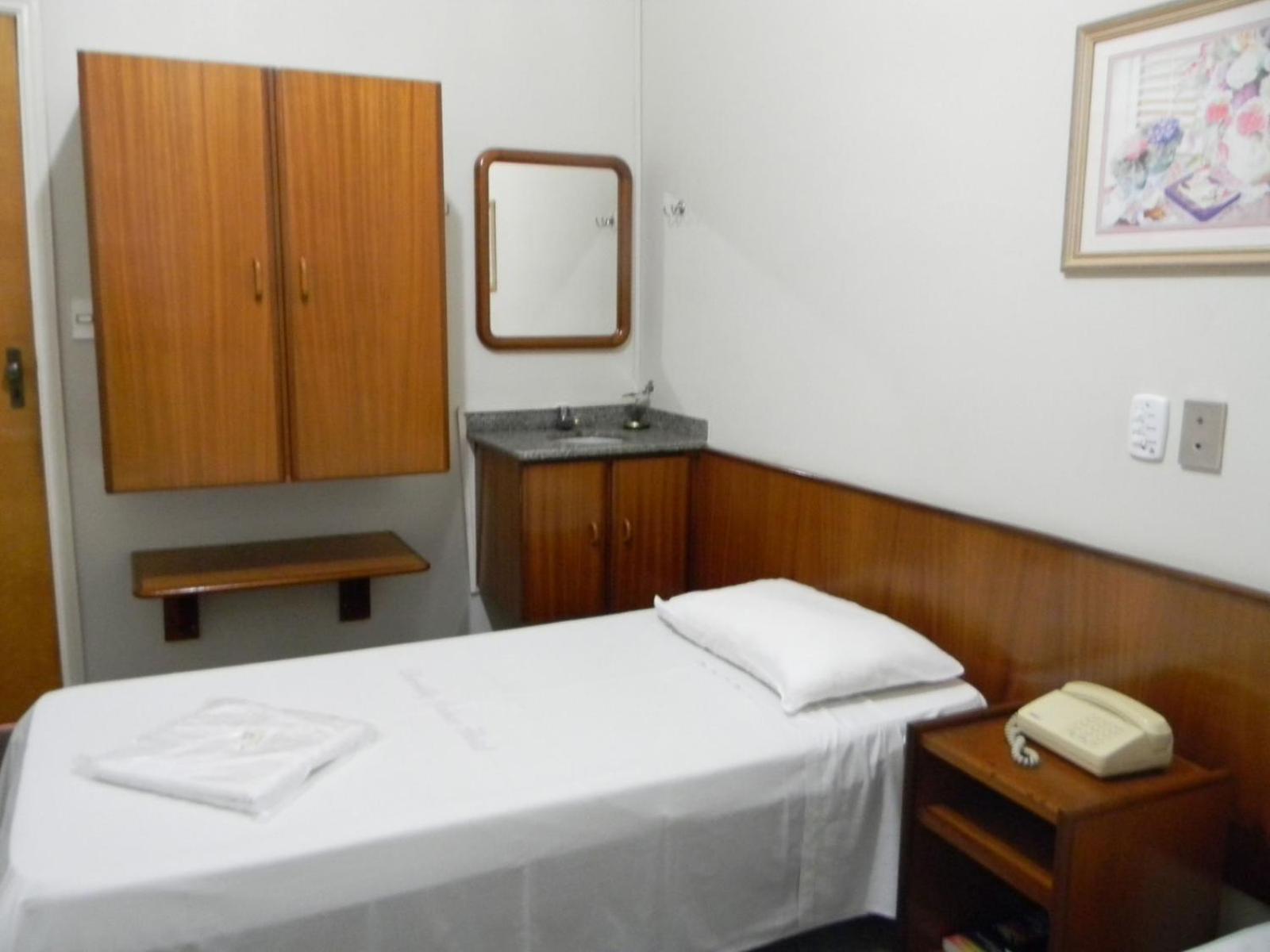 Single Room with Shared Bathroom photo 1