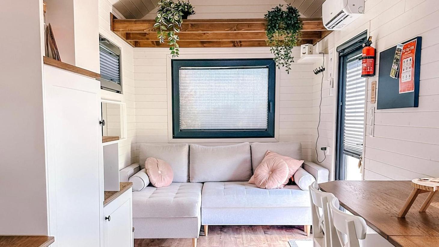 Mobile Home photo 1