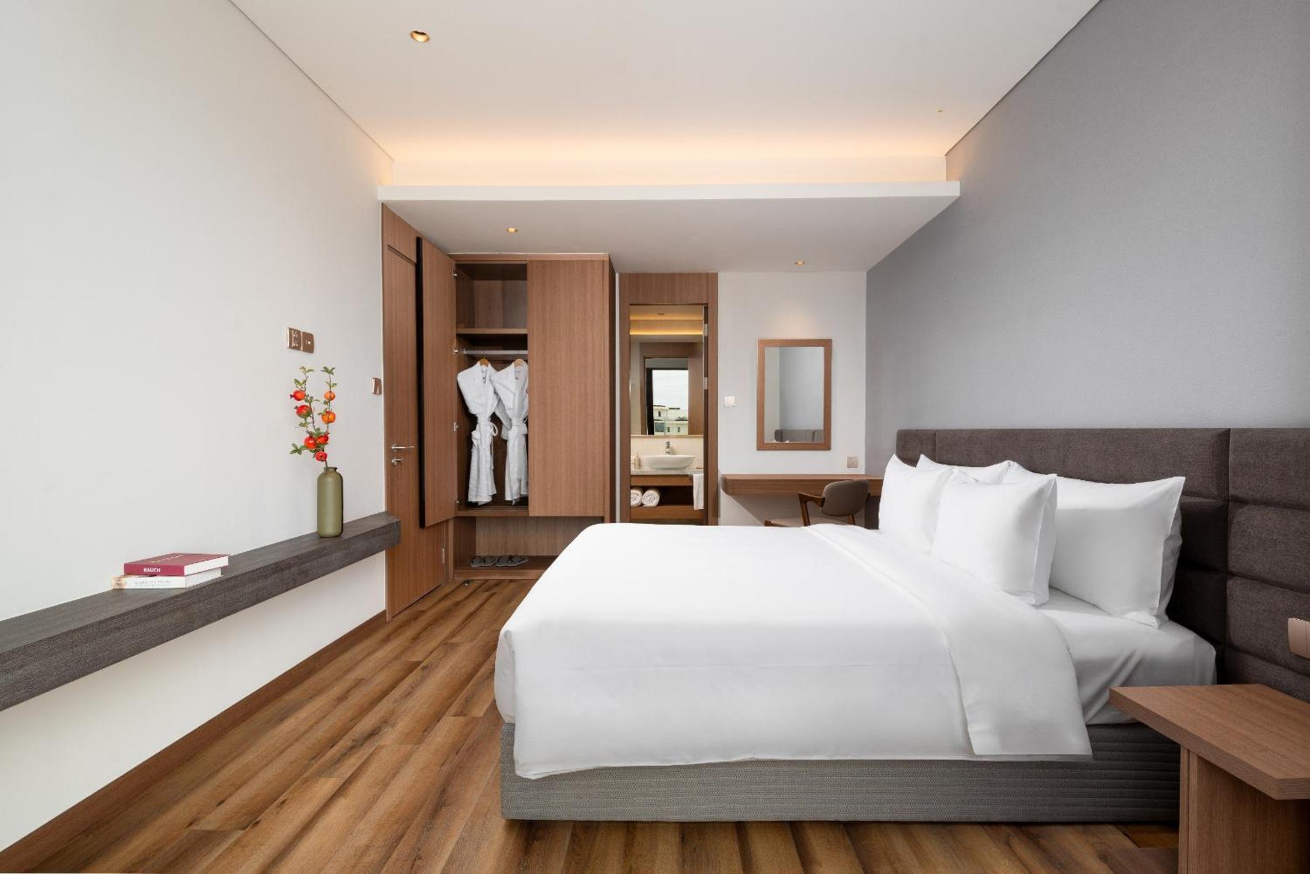 Three-Bedroom Apartment Suite - Photo 3
