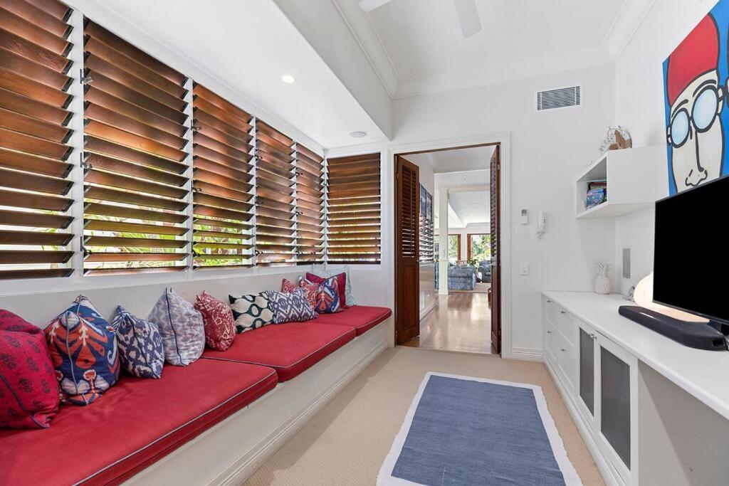 Villa photo 1
