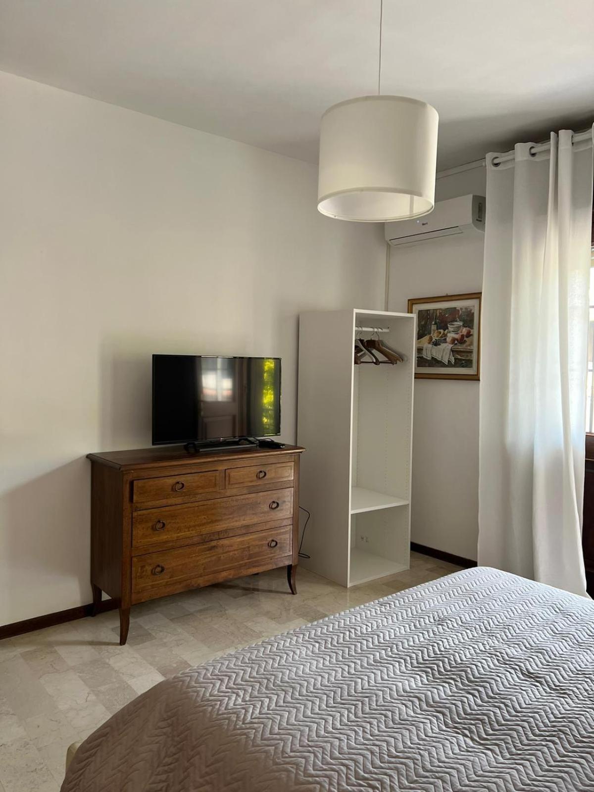 Standard Double Room with Shared Bathroom photo 1