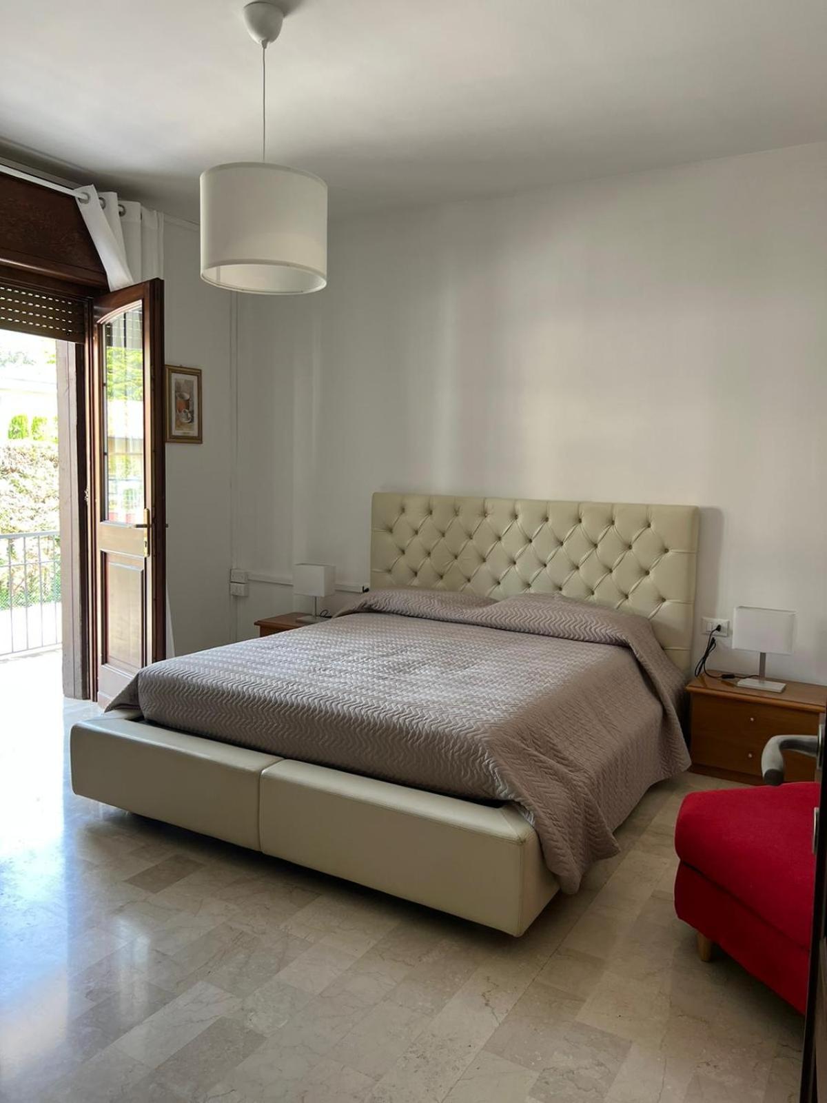 Standard Double Room with Shared Bathroom photo 2