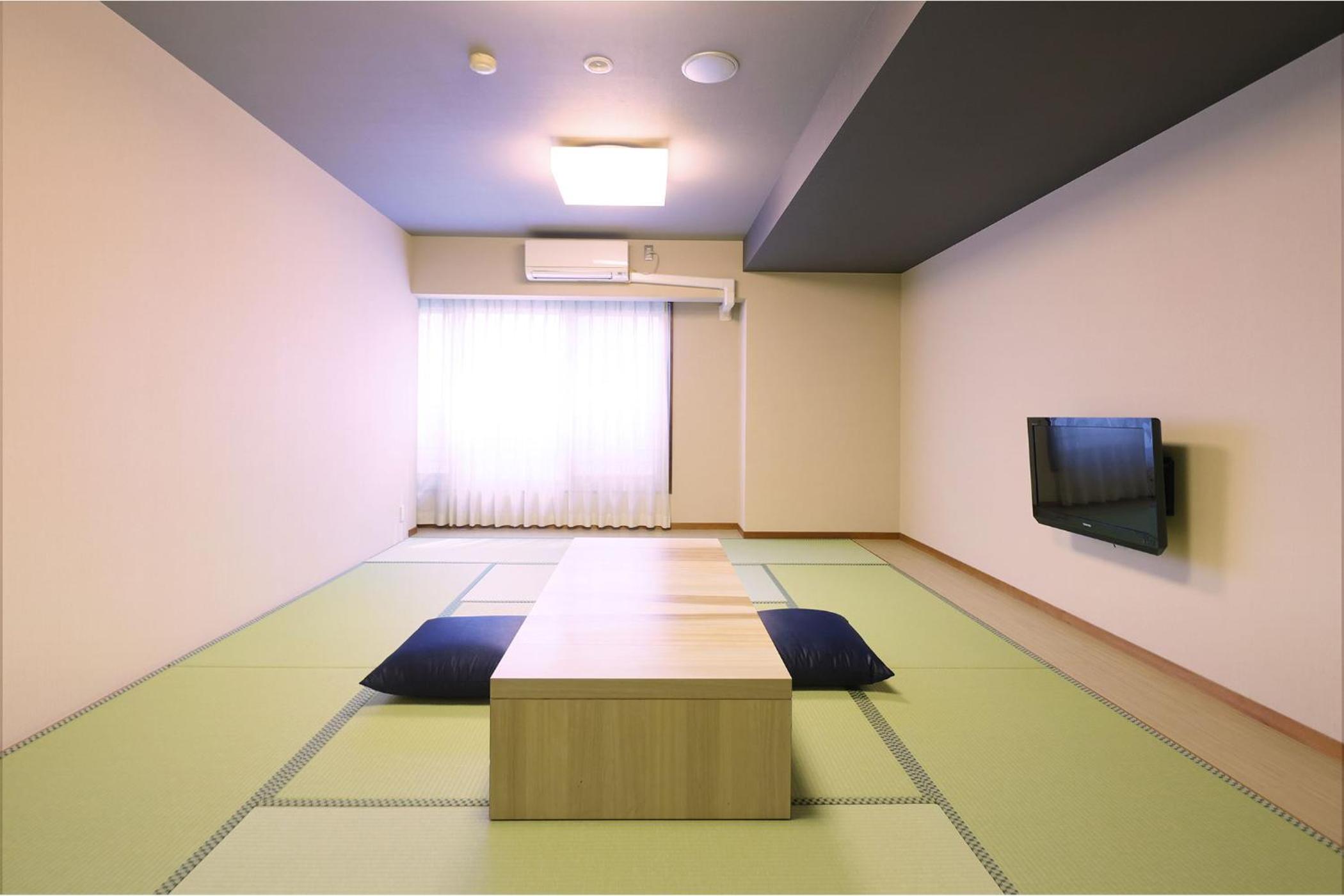 Standard Japanese-Style-Room 18 square yards No View - Shared Bathroom - Non-Smoking - Photo 1