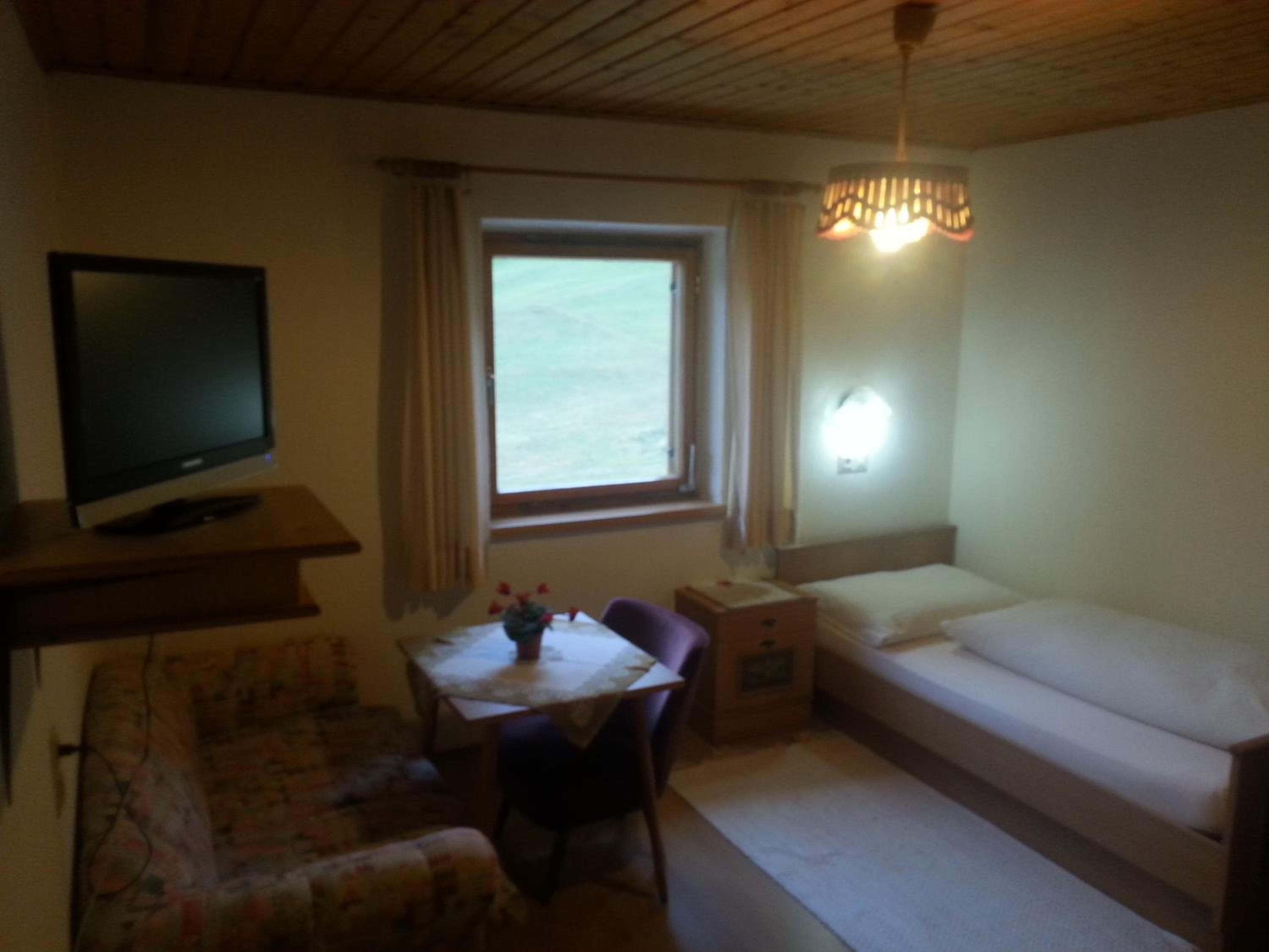 Single Room photo 3
