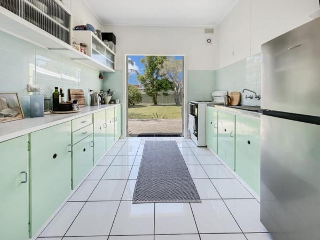 Three-Bedroom House photo 2