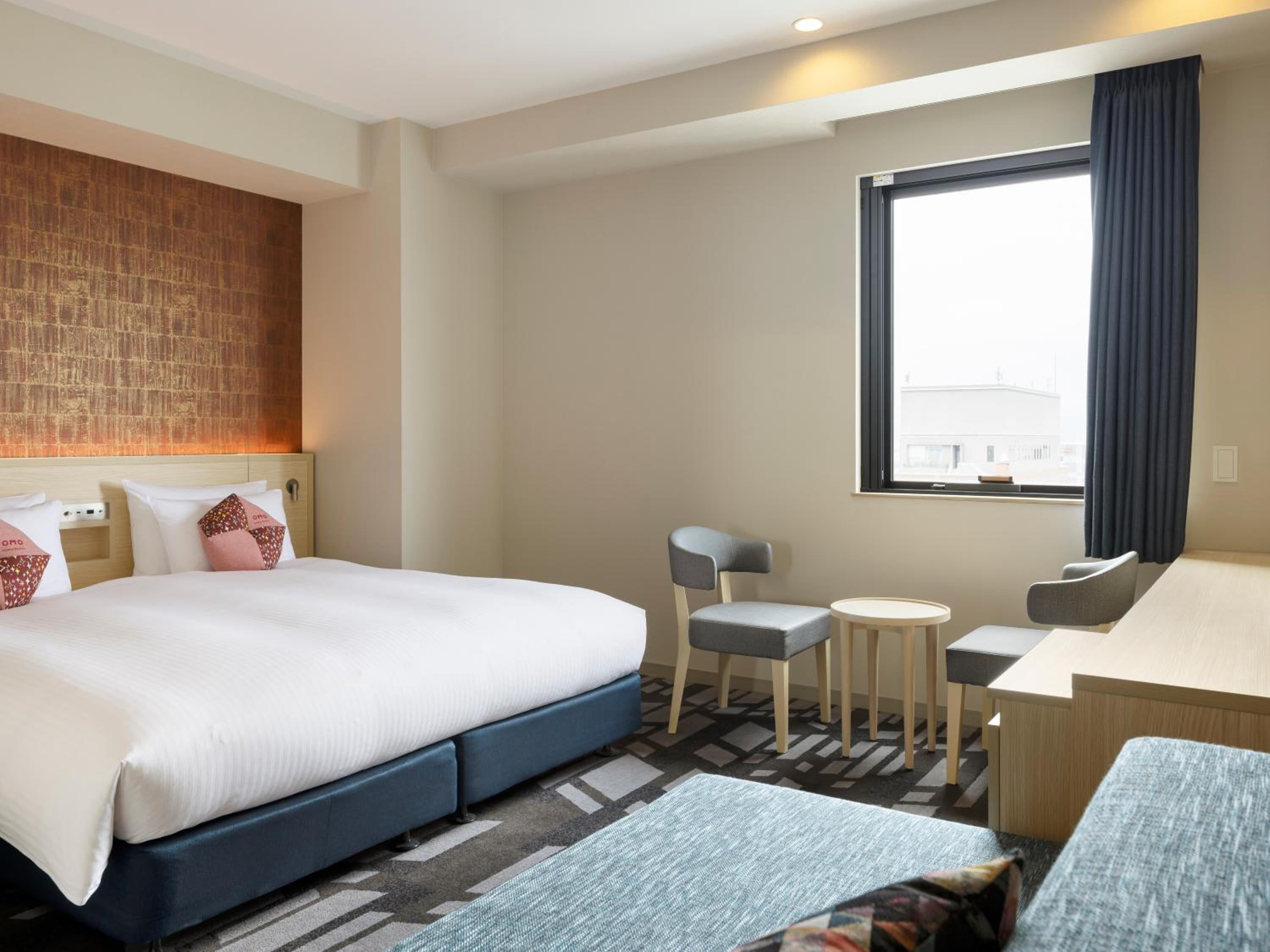 Surperior King Room with sofa bed