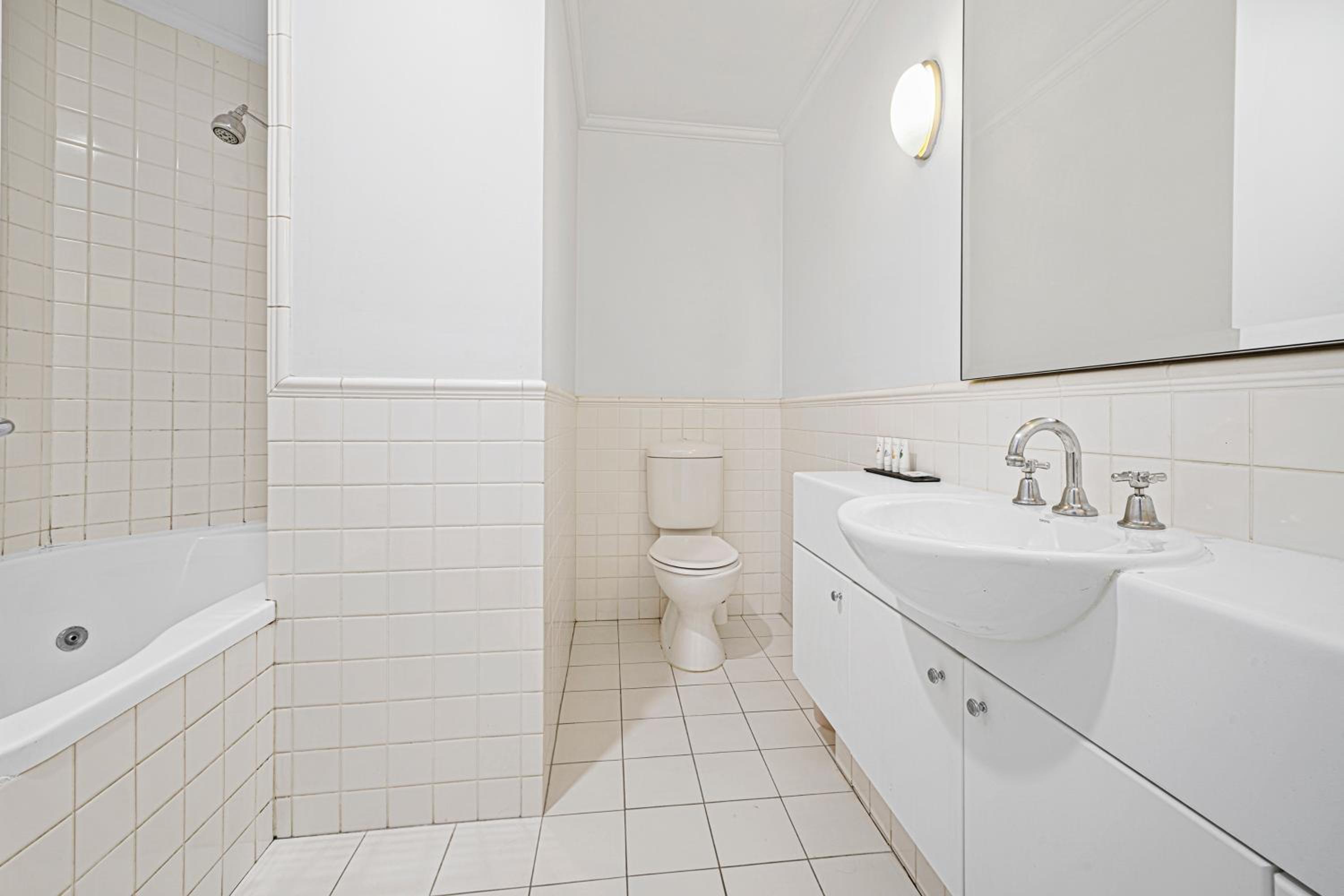 One Bedroom Standard Apartment - Photo 22
