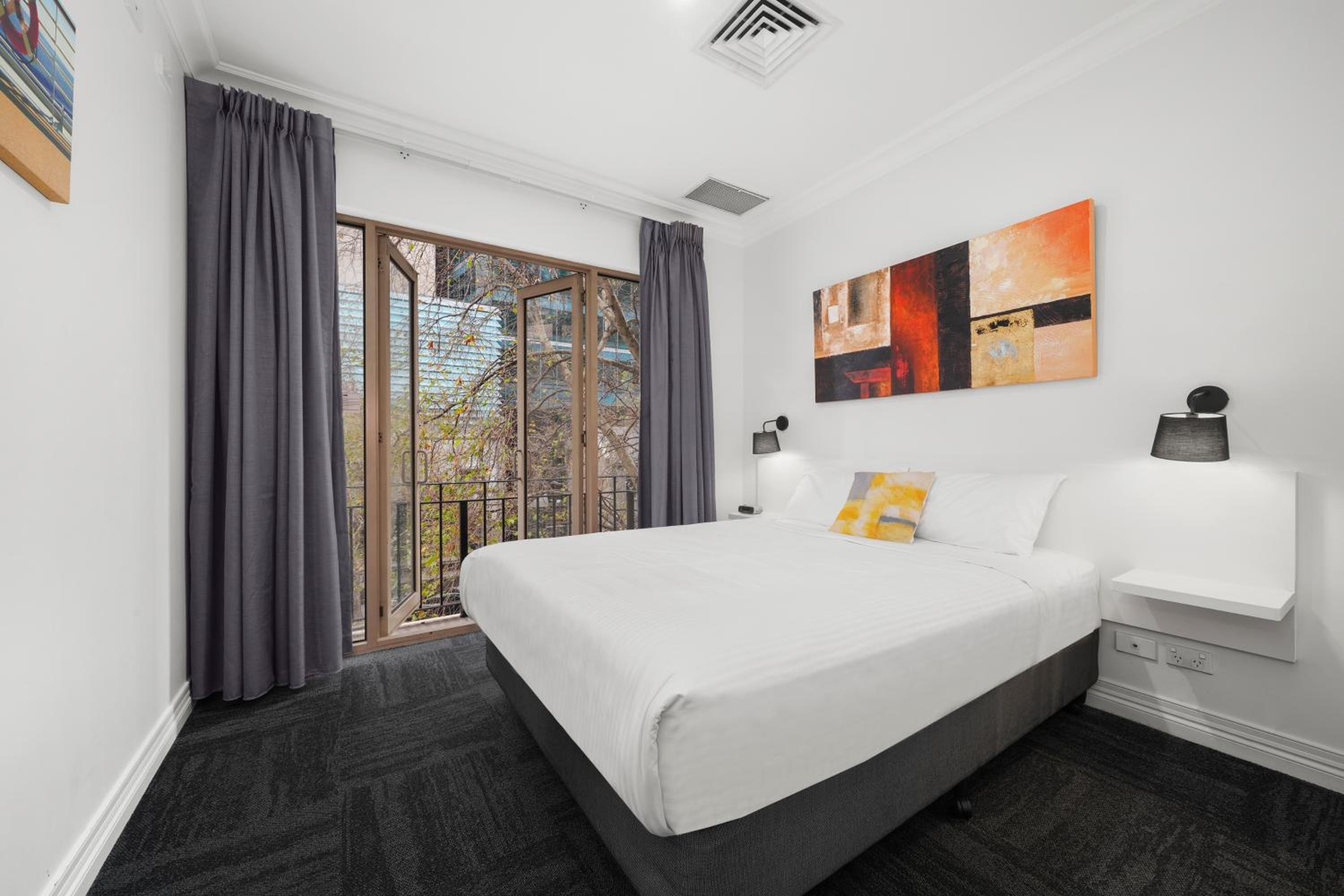 One Bedroom Standard Apartment - Photo 9