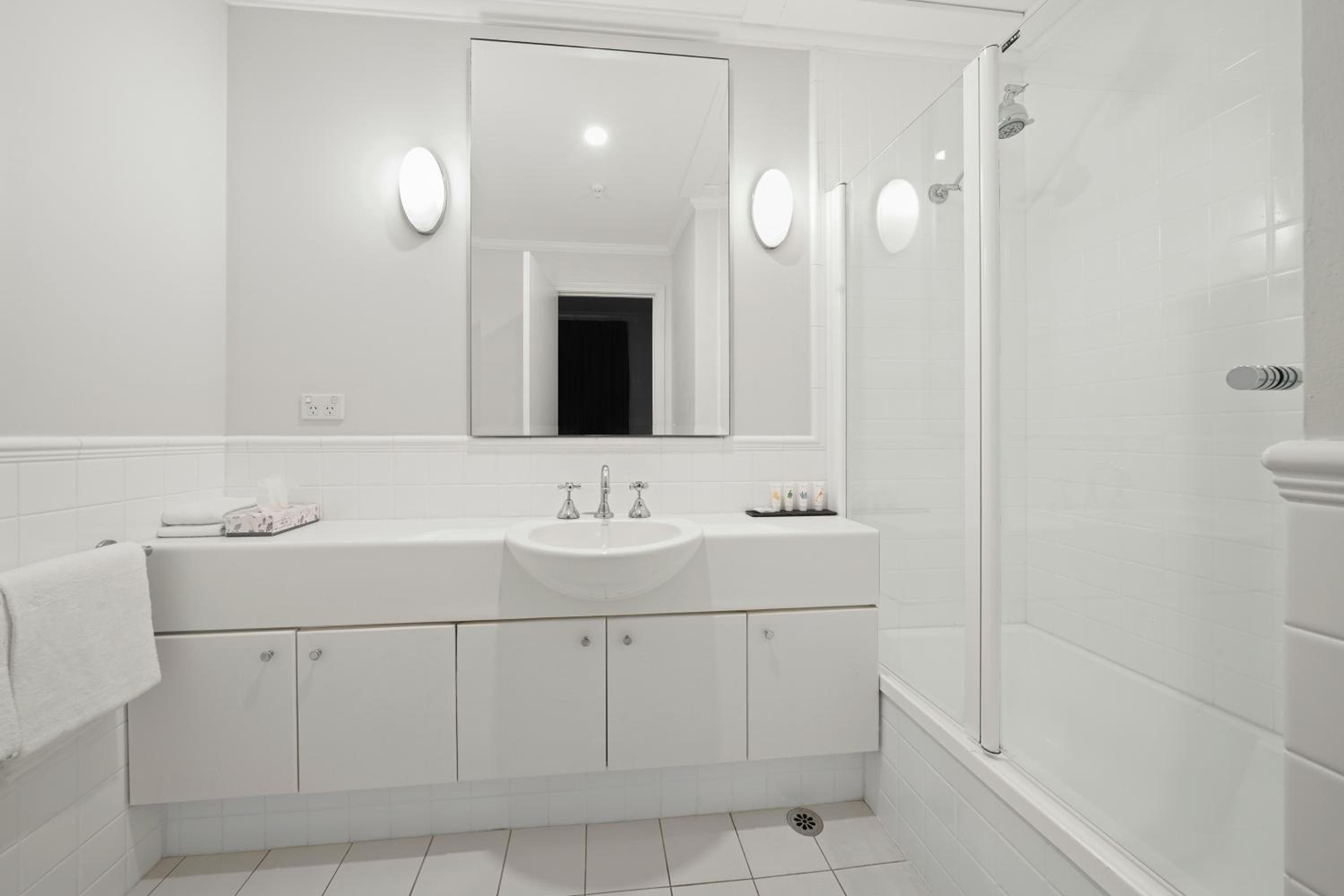 One Bedroom Standard Apartment - Photo 31