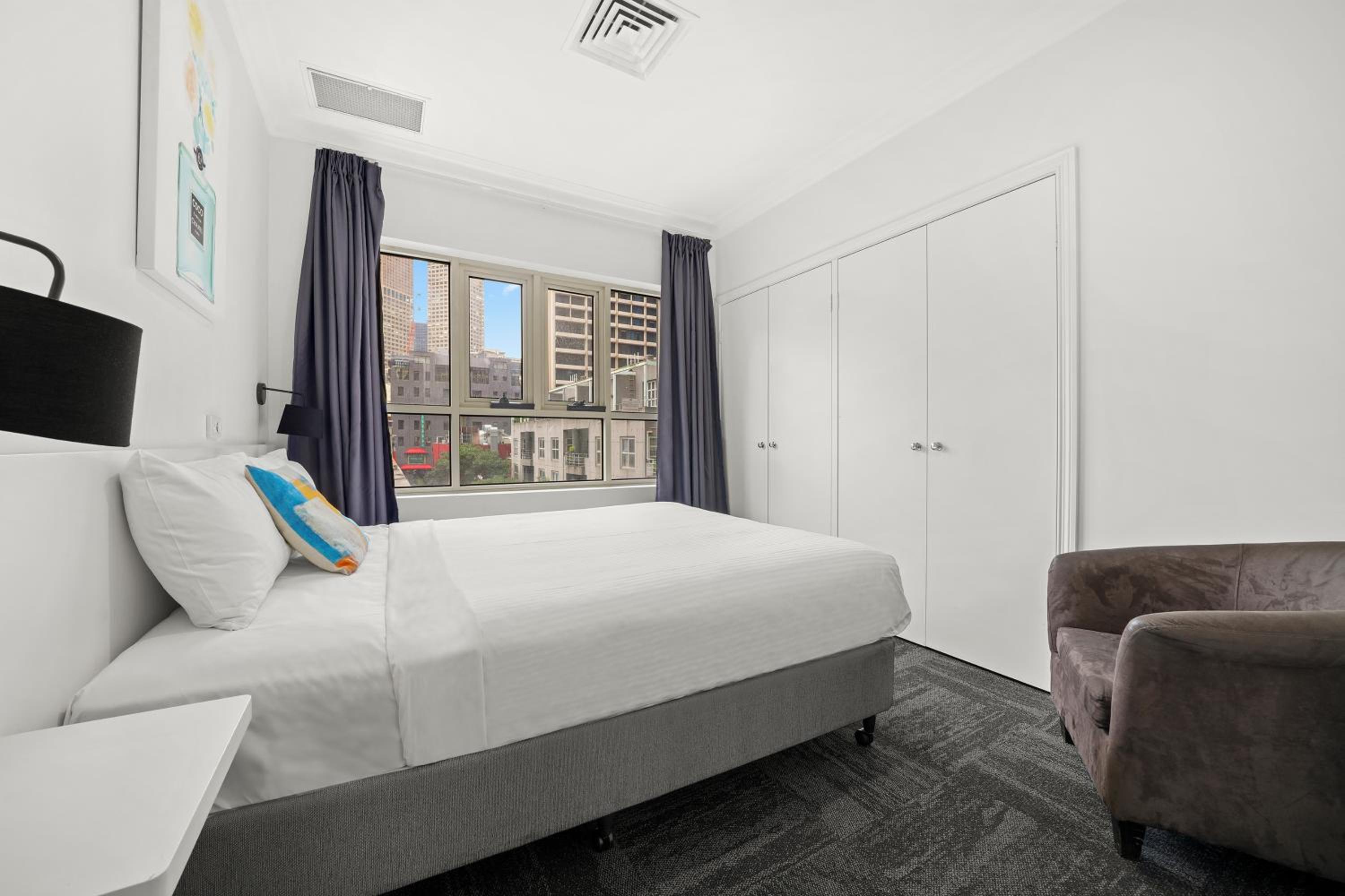 One Bedroom Standard Apartment - Photo 2