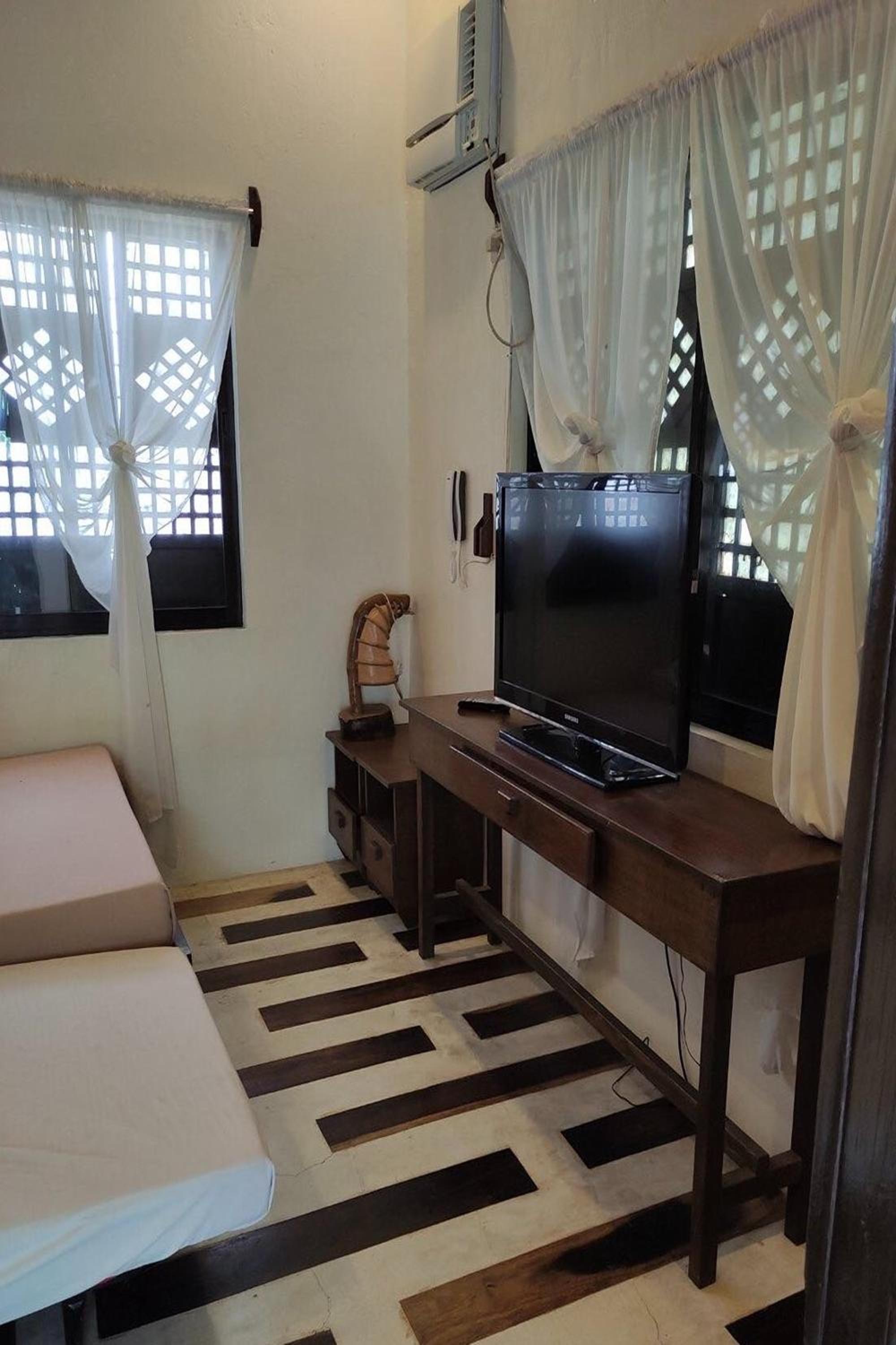 Villa photo 2