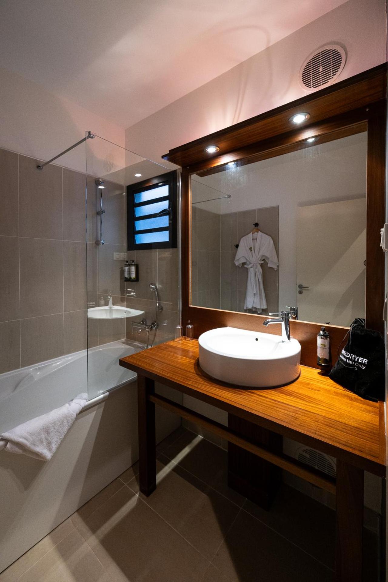 Superior Room - Photo 16