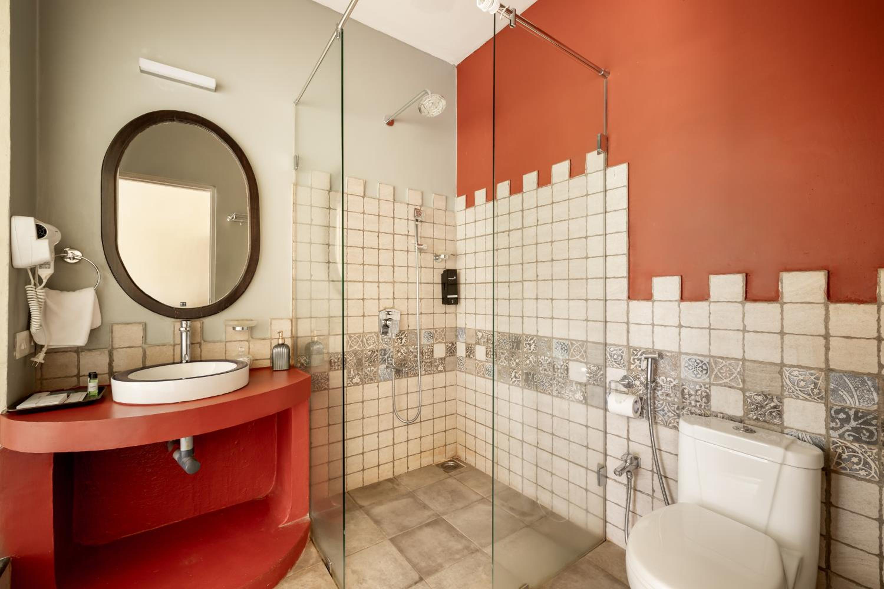Deluxe Heritage Room - Photo 9