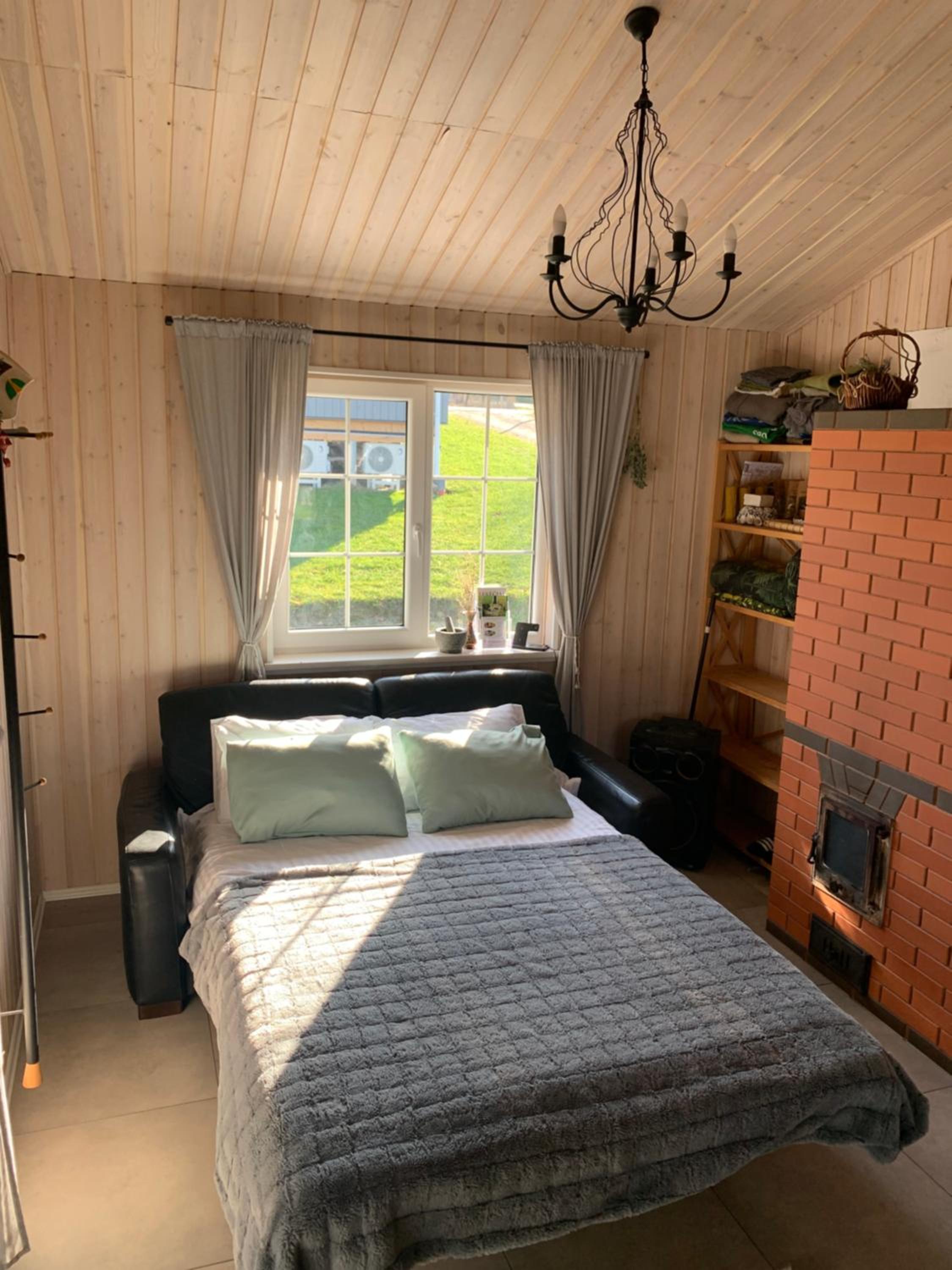 One-Bedroom House photo 1