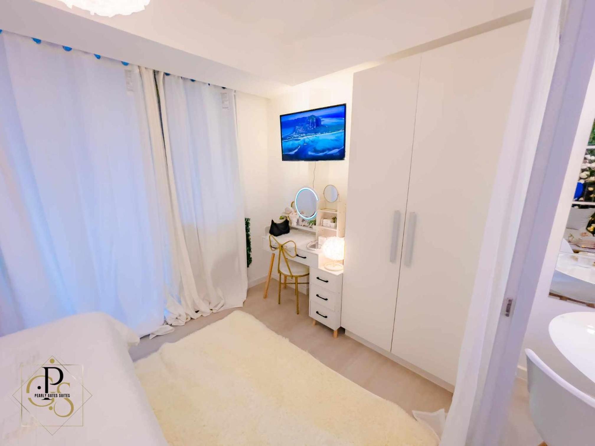 Studio with Balcony