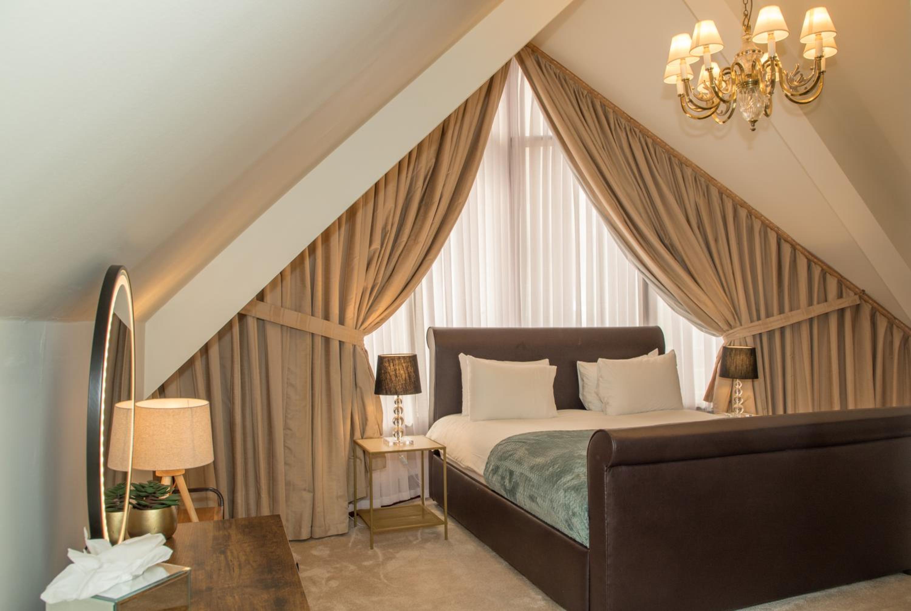 One-Bedroom Suite photo 2