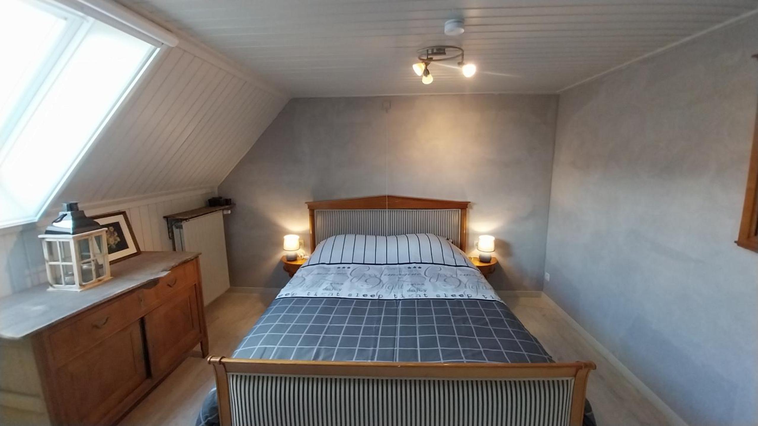 Five-Bedroom House photo 3