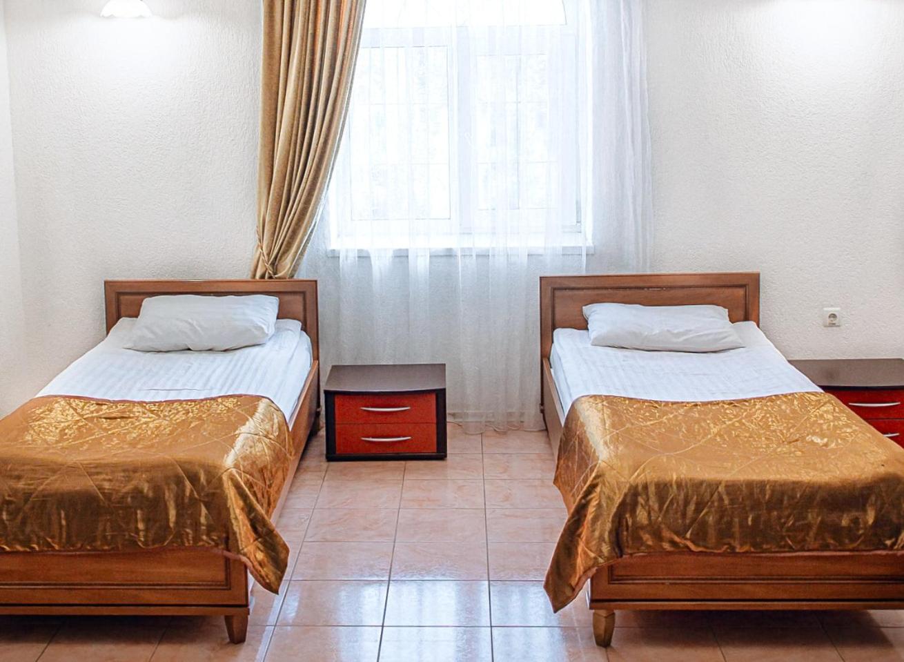Large Twin Room