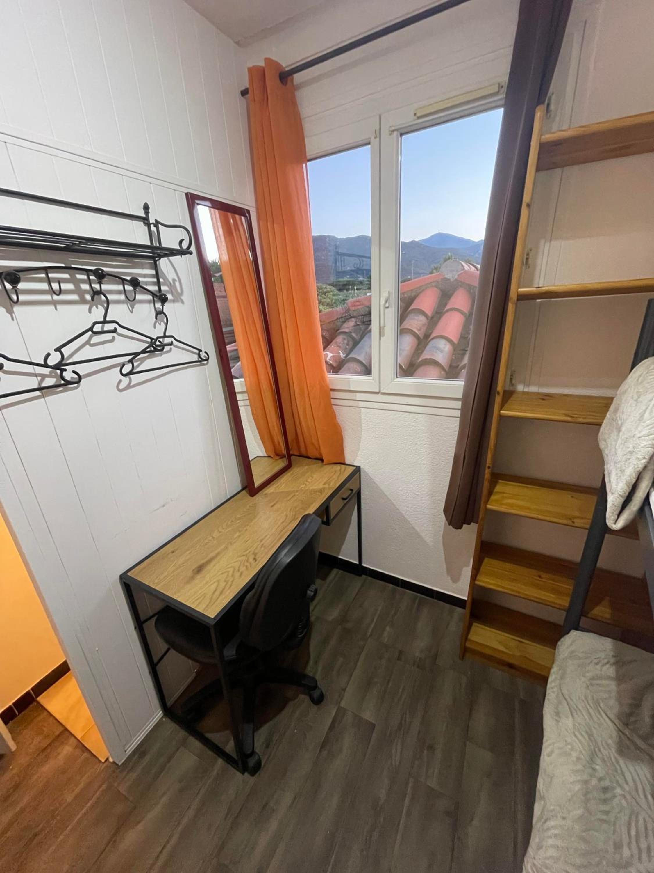 Small Twin Room photo 3